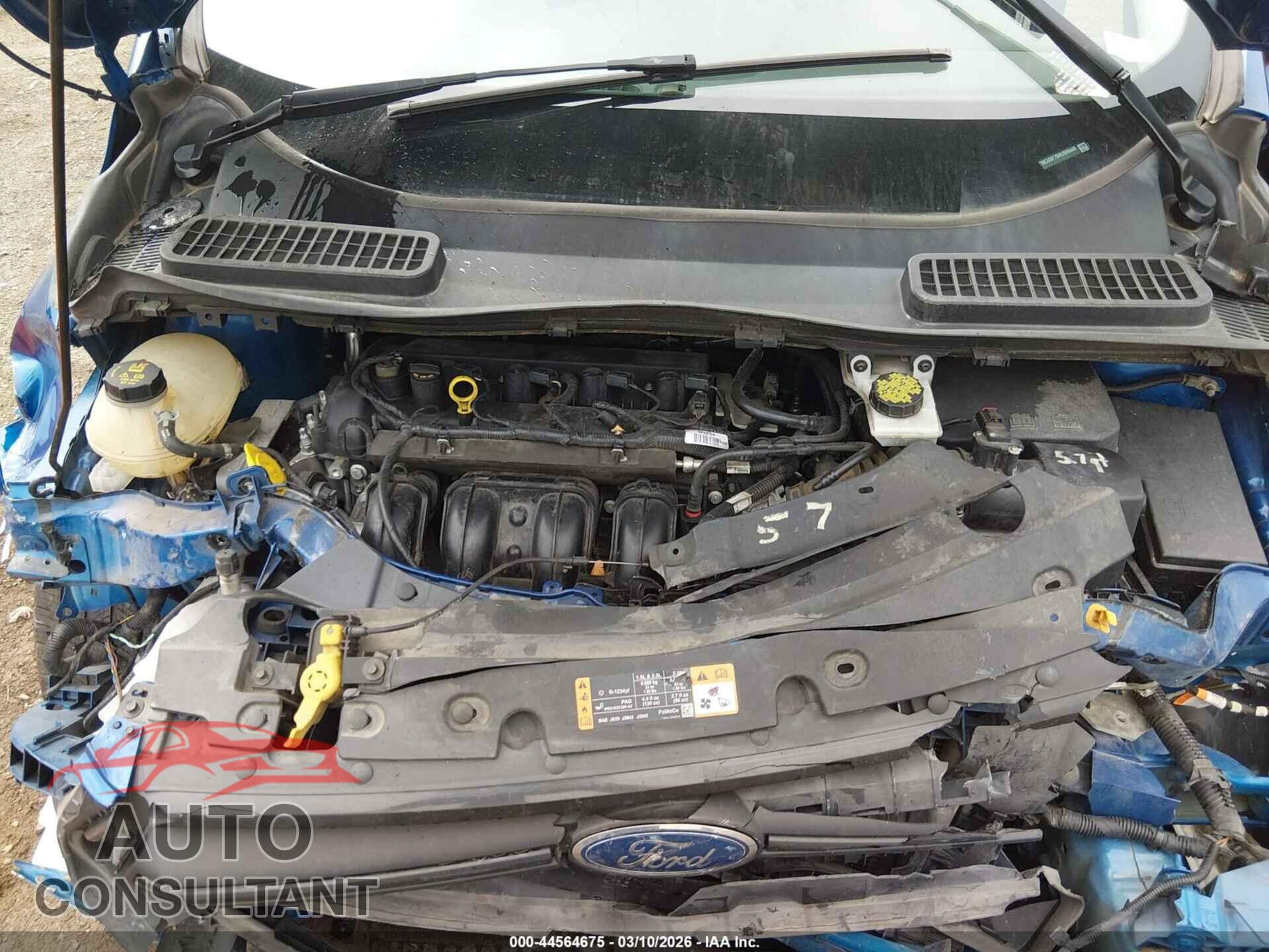 FORD ESCAPE 2017 - 1FMCU0F78HUB88448