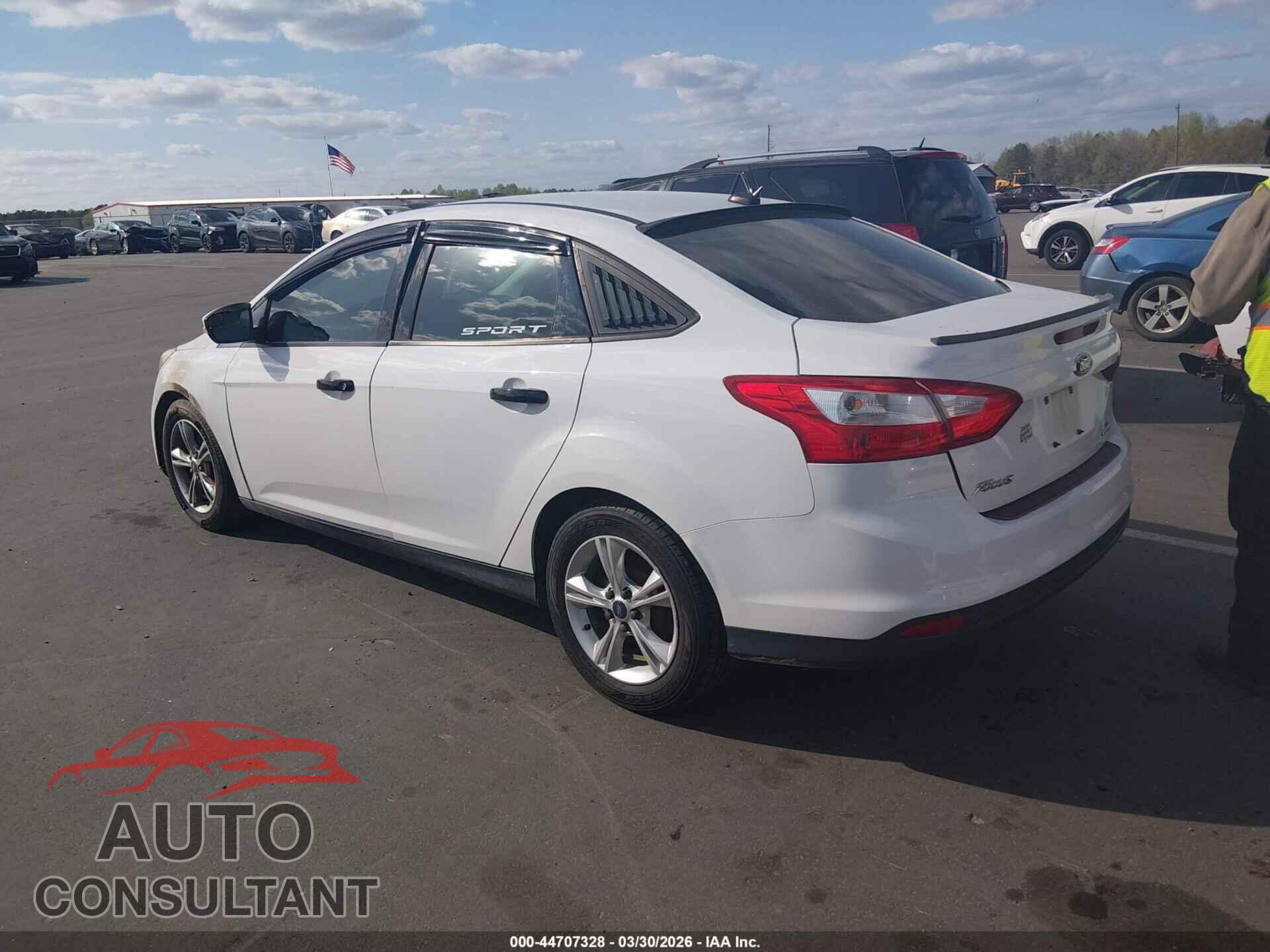 FORD FOCUS 2014 - 1FADP3F23EL295940