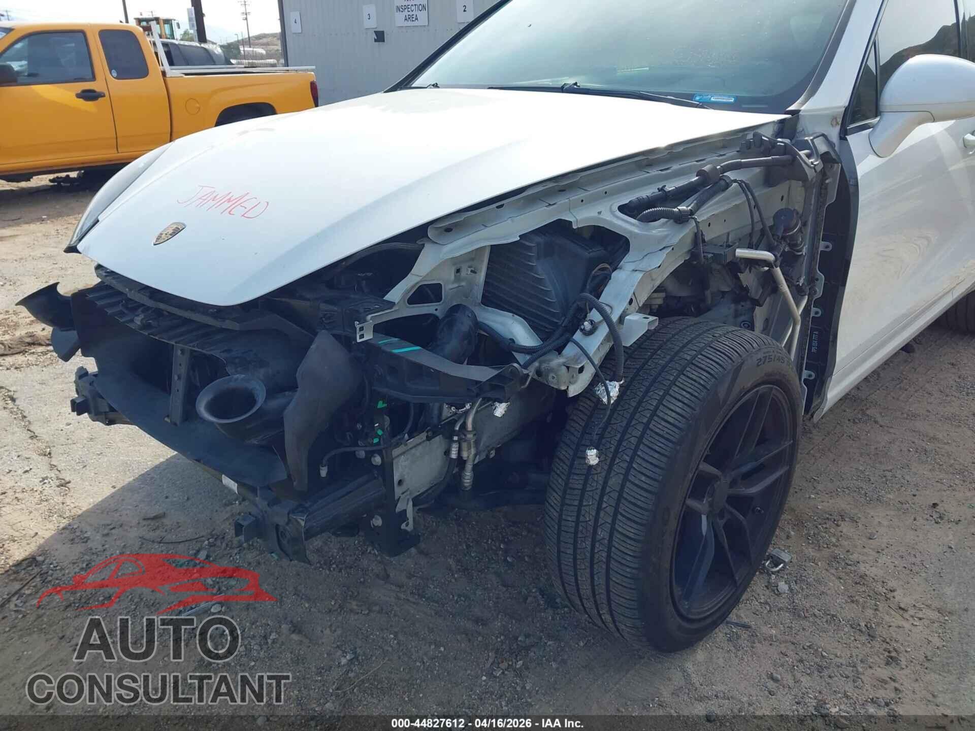 PORSCHE CAYENNE 2013 - WP1AD2A24DLA77672