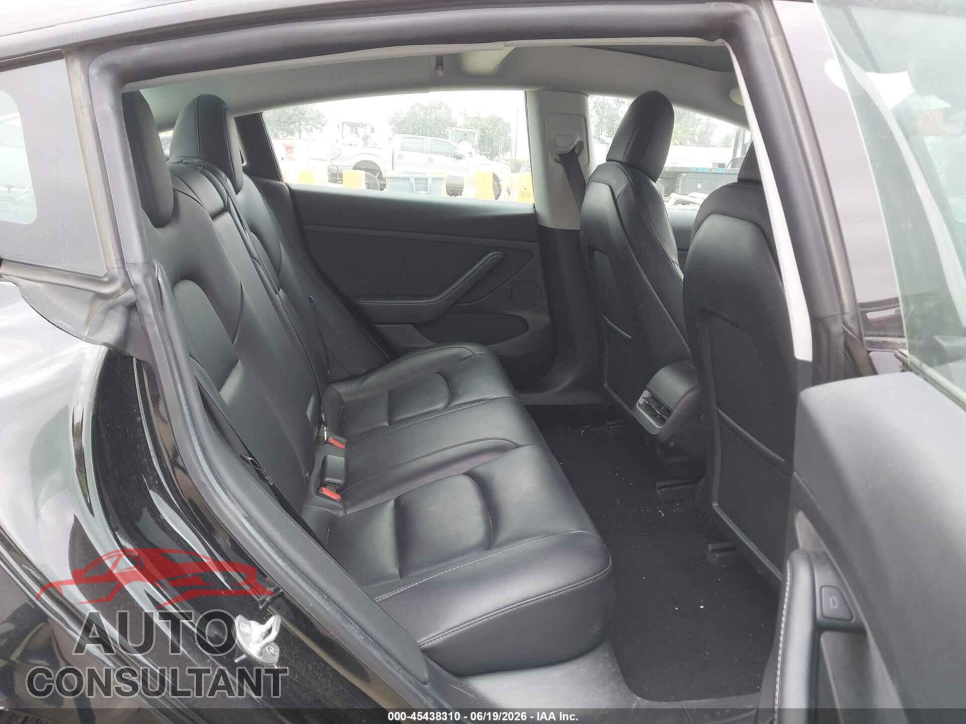 TESLA MODEL 3 2021 - 5YJ3E1EA1MF074976