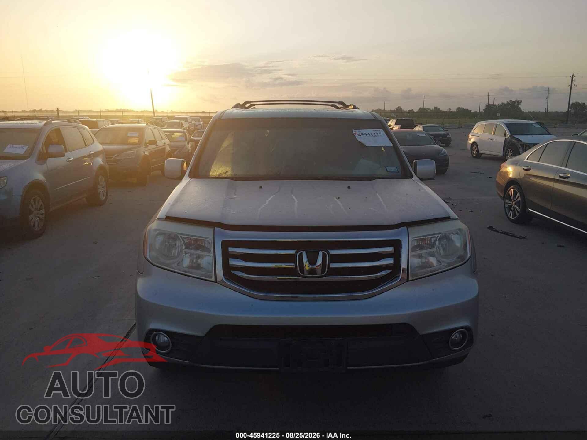 HONDA PILOT 2013 - 5FNYF4H56DB006420