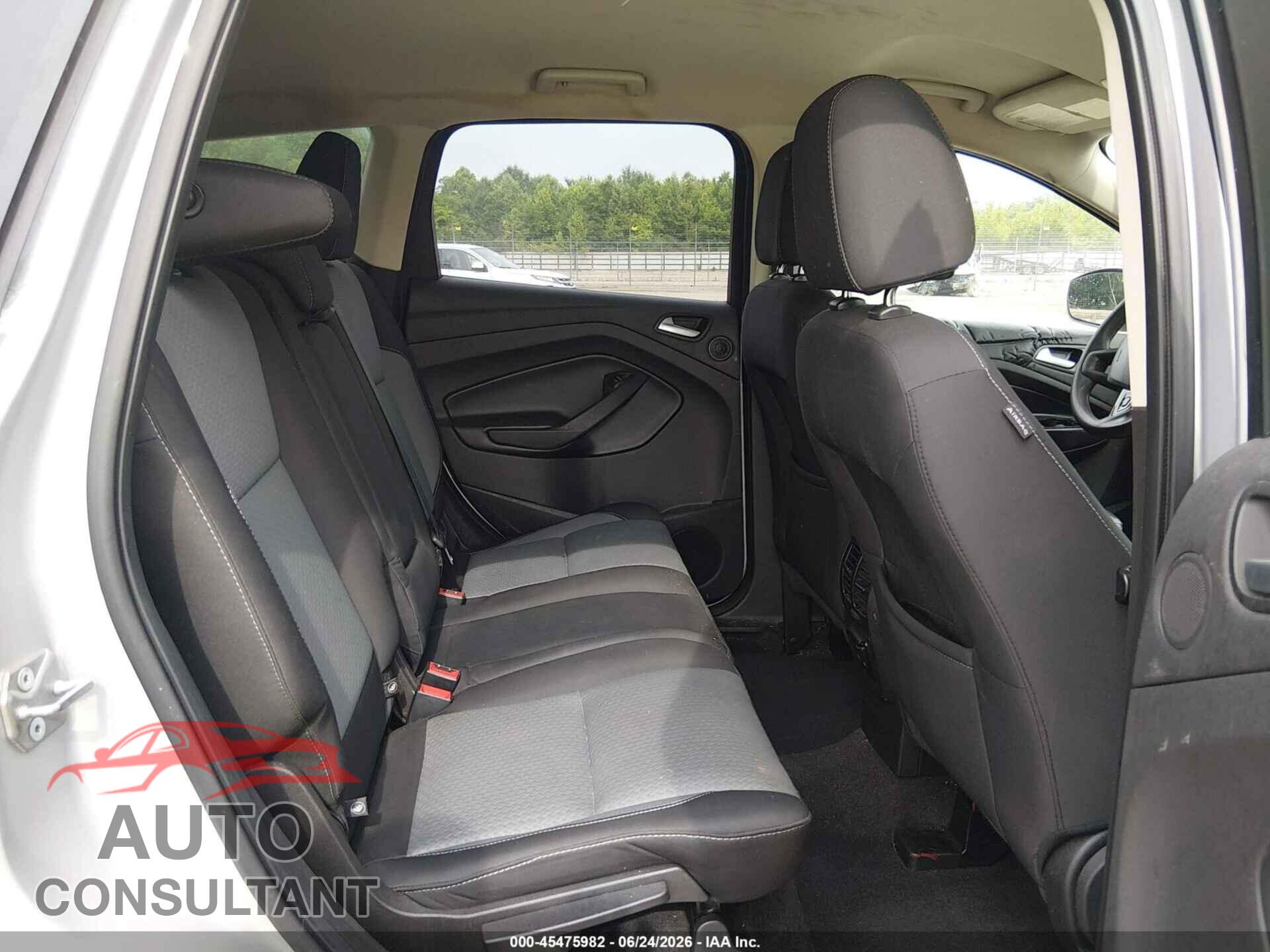 FORD ESCAPE 2017 - 1FMCU0GD3HUC73122