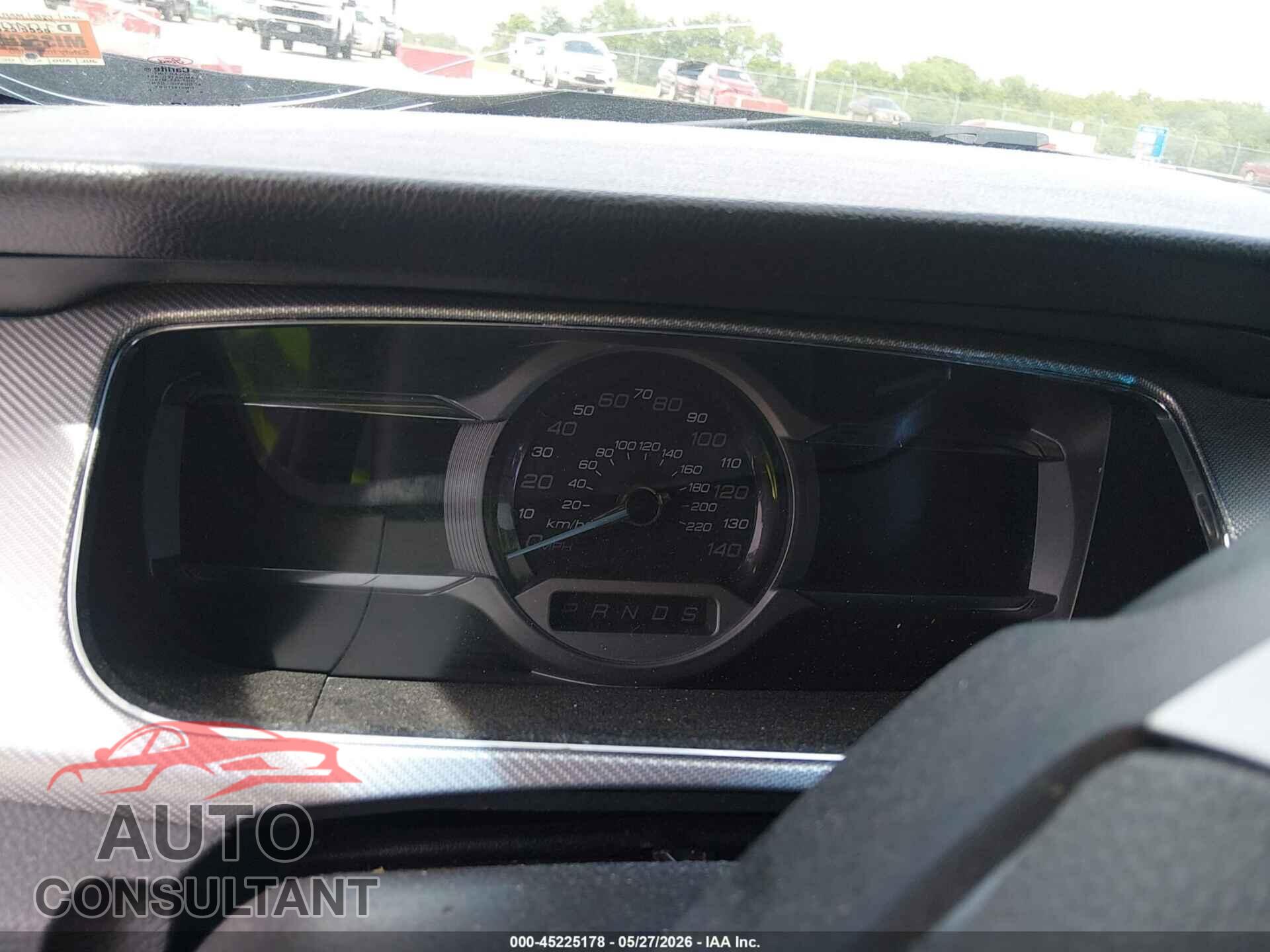 FORD TAURUS 2018 - 1FAHP2KTXJG137589