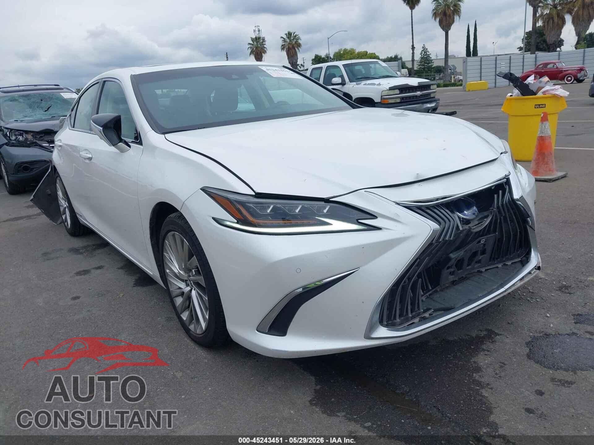 LEXUS ES 300H 2021 - 58AEA1C1XMU009143