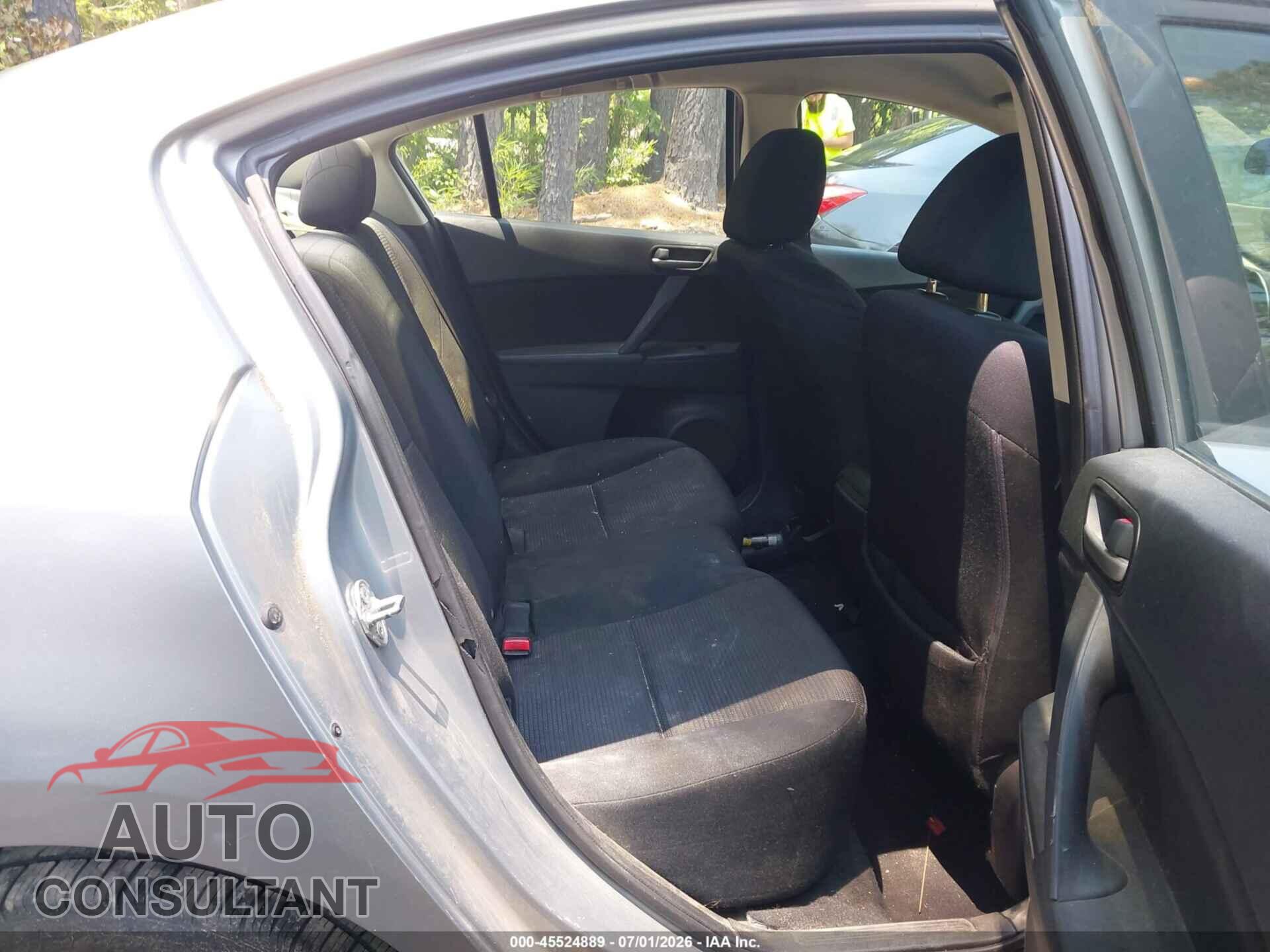 MAZDA MAZDA3 2013 - JM1BL1U72D1757138