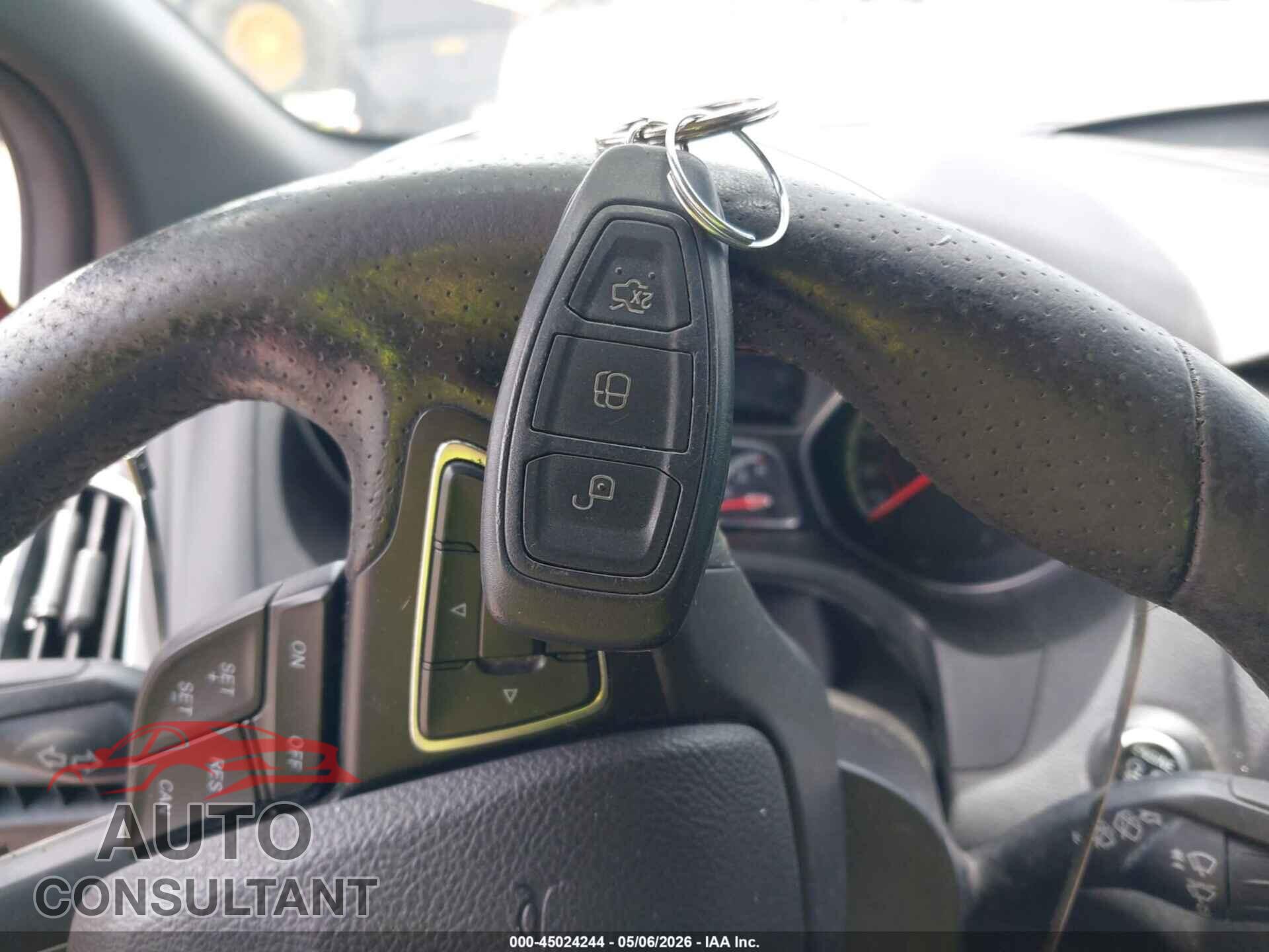 FORD FOCUS ST 2017 - 1FADP3L92HL297524