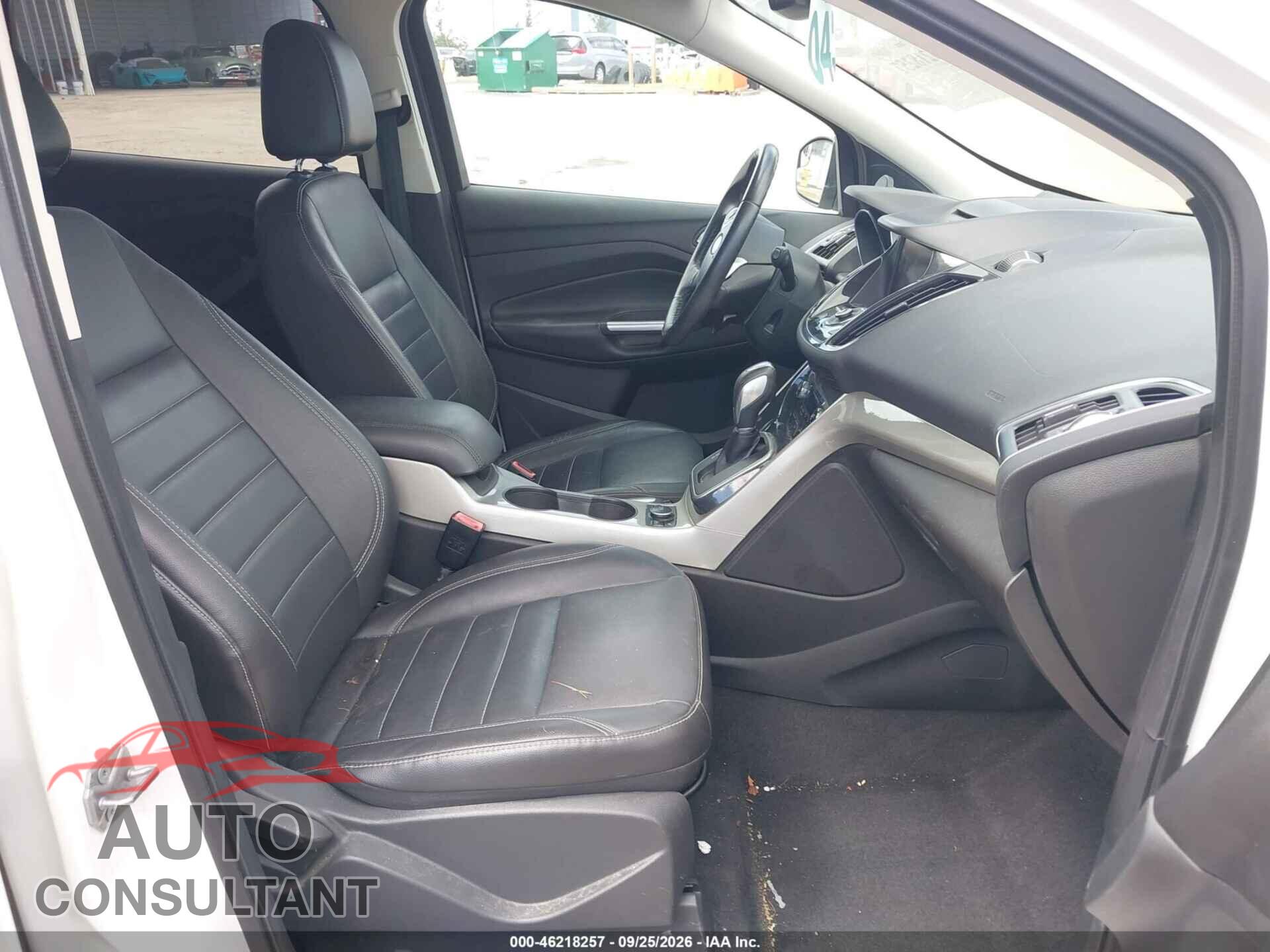 FORD ESCAPE 2013 - 1FMCU9HX0DUD33946
