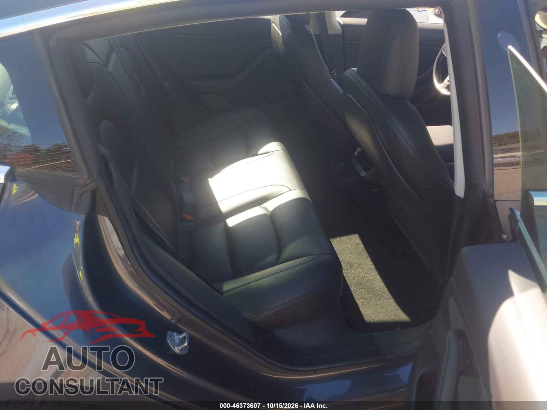 TESLA MODEL 3 2019 - 5YJ3E1EB6KF210010