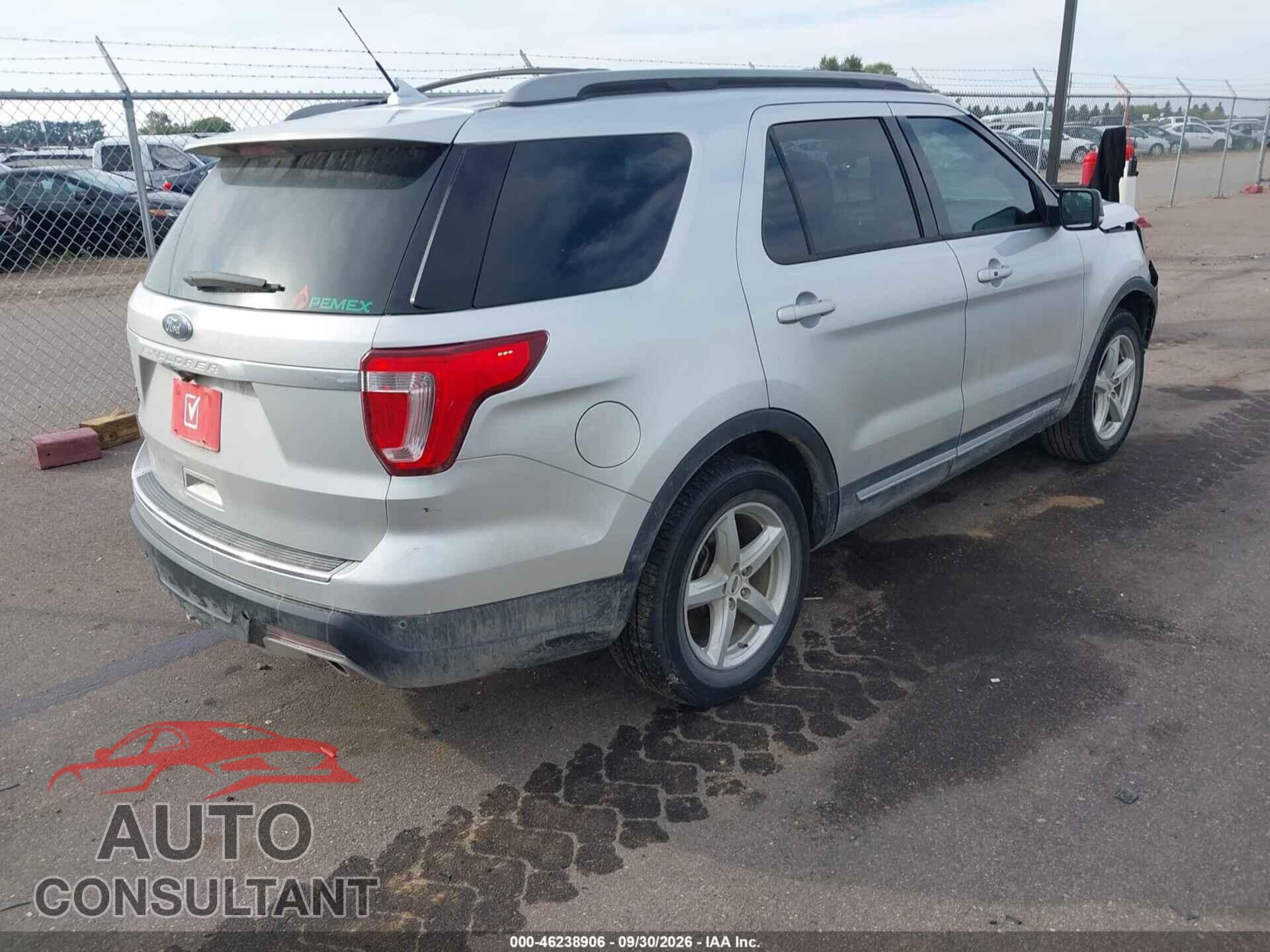 FORD EXPLORER 2018 - 1FM5K7D86JGB39577