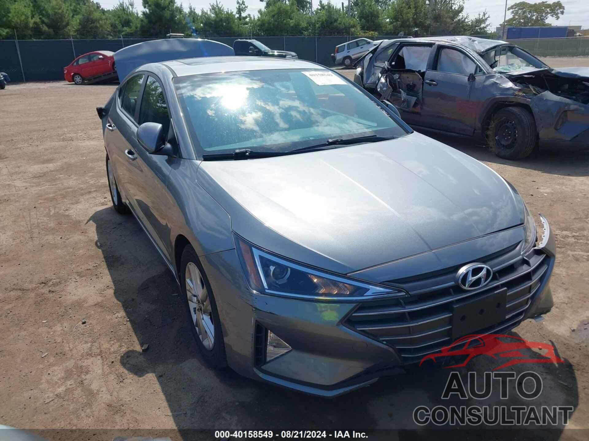 HYUNDAI ELANTRA 2019 - KMHD84LF9KU770142