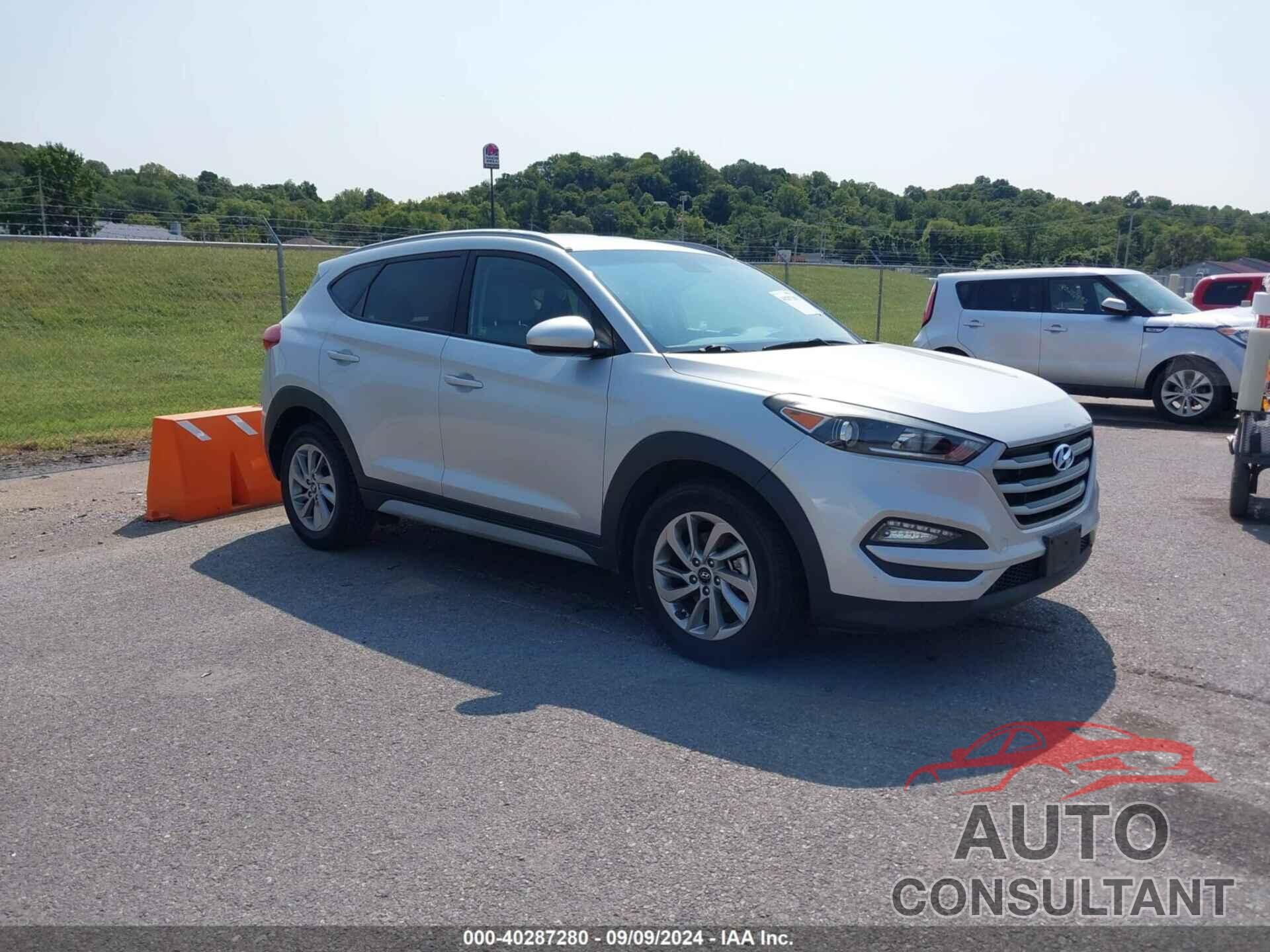 HYUNDAI TUCSON 2018 - KM8J33A46JU609341