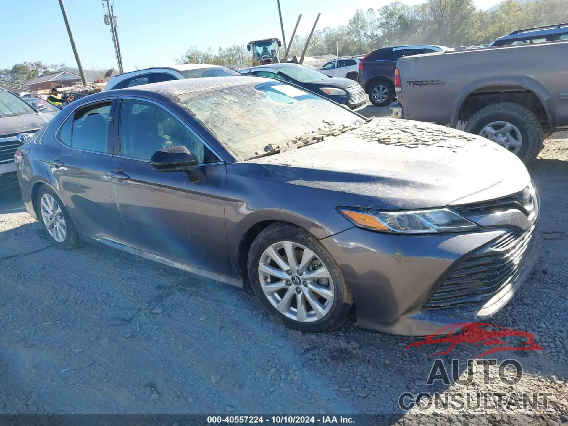 TOYOTA CAMRY 2018 - 4T1B11HK8JU639606