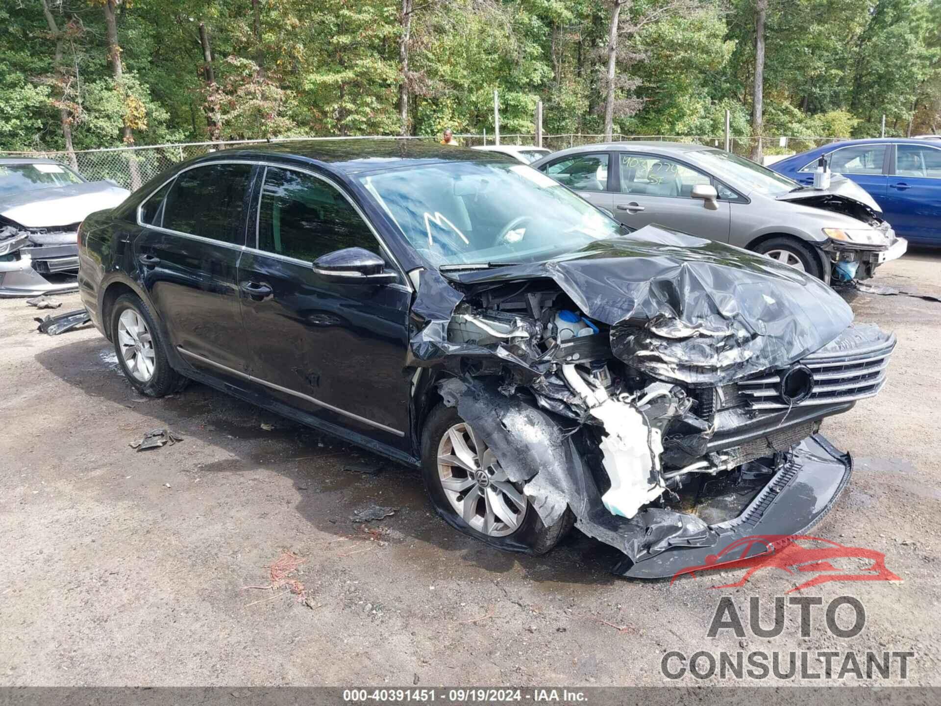 VOLKSWAGEN PASSAT 2017 - 1VWAT7A3XHC072151