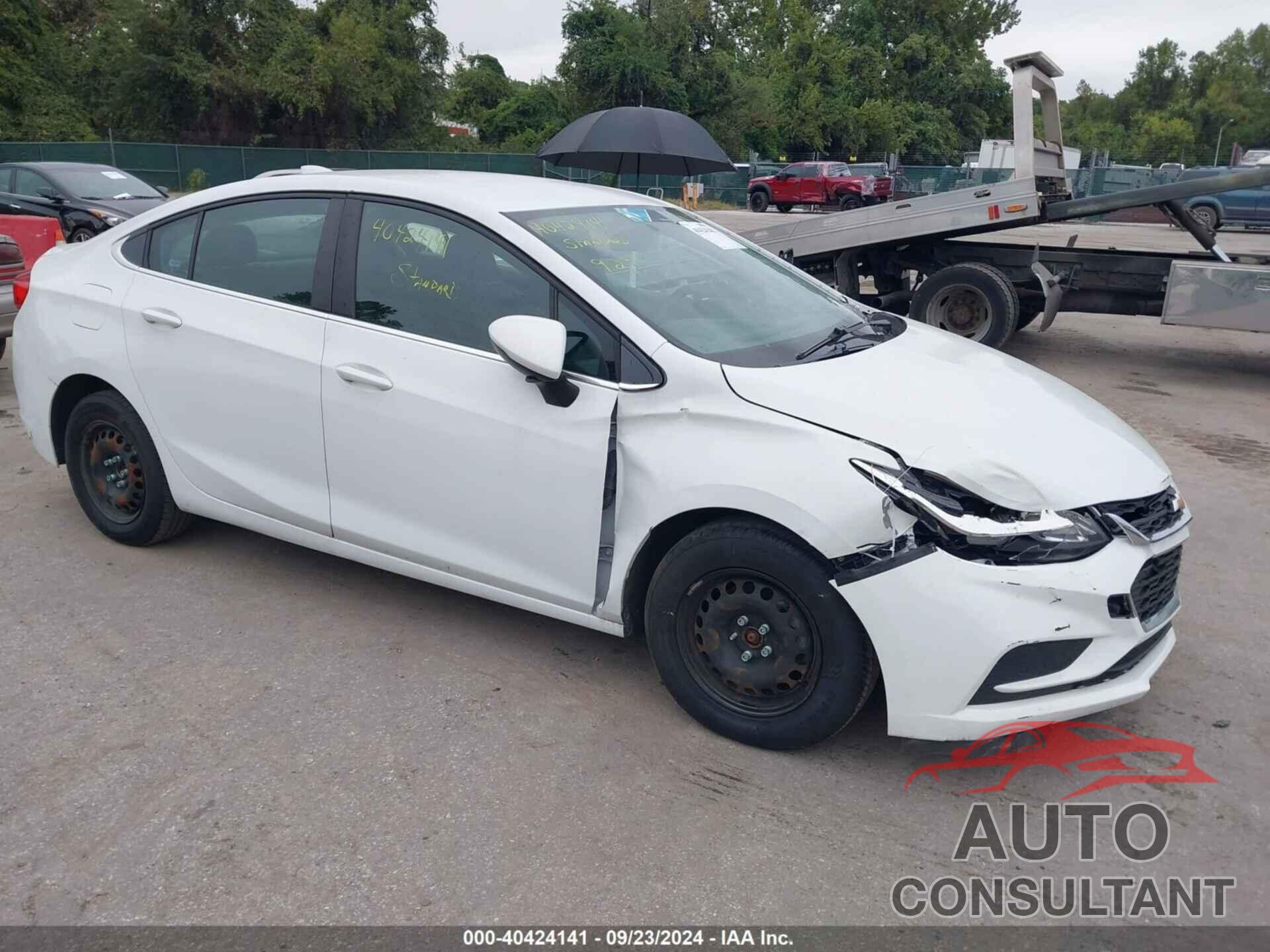 CHEVROLET CRUZE 2018 - 1G1BE5SM1J7116915