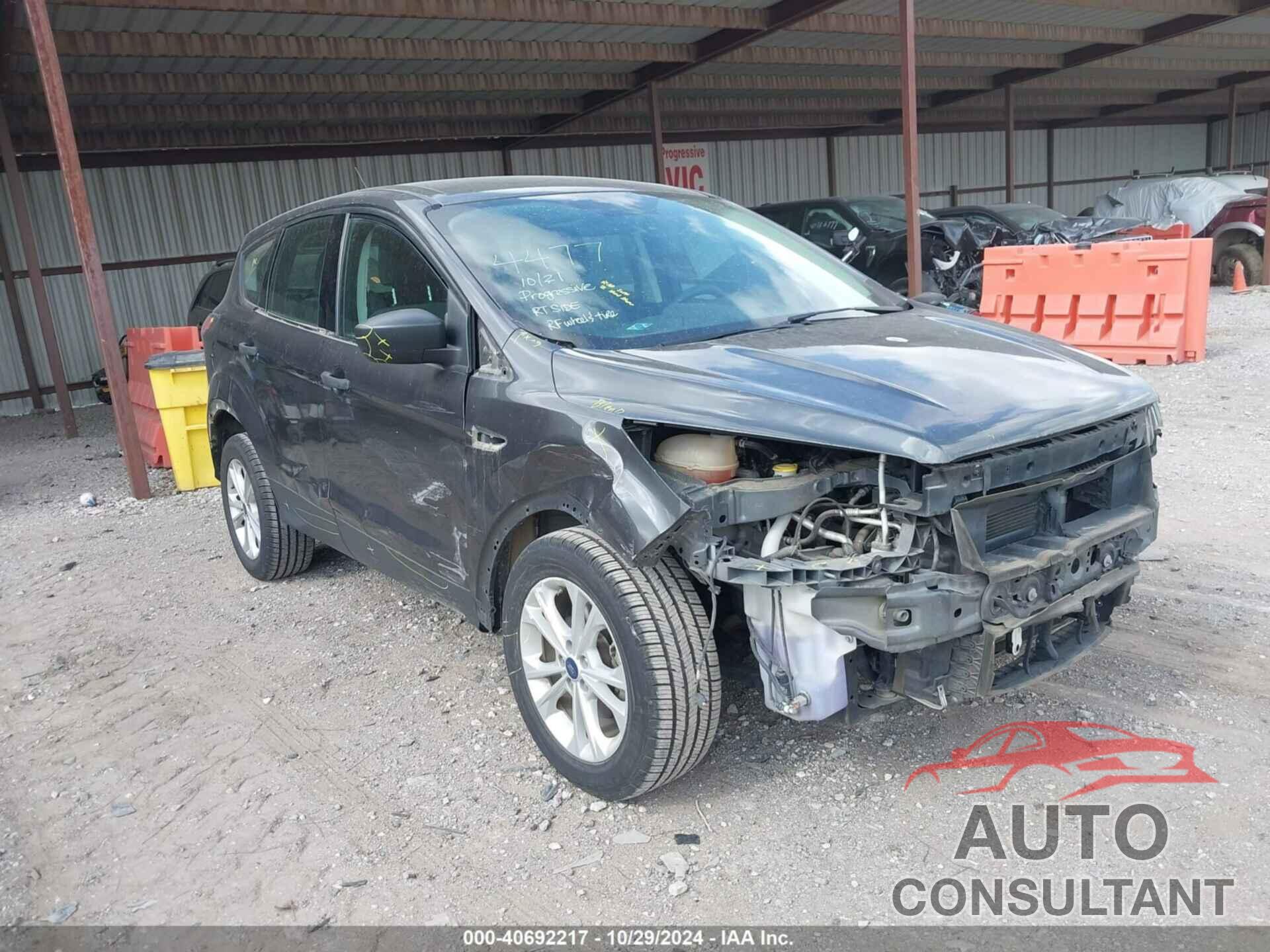 FORD ESCAPE 2017 - 1FMCU0F74HUB21426