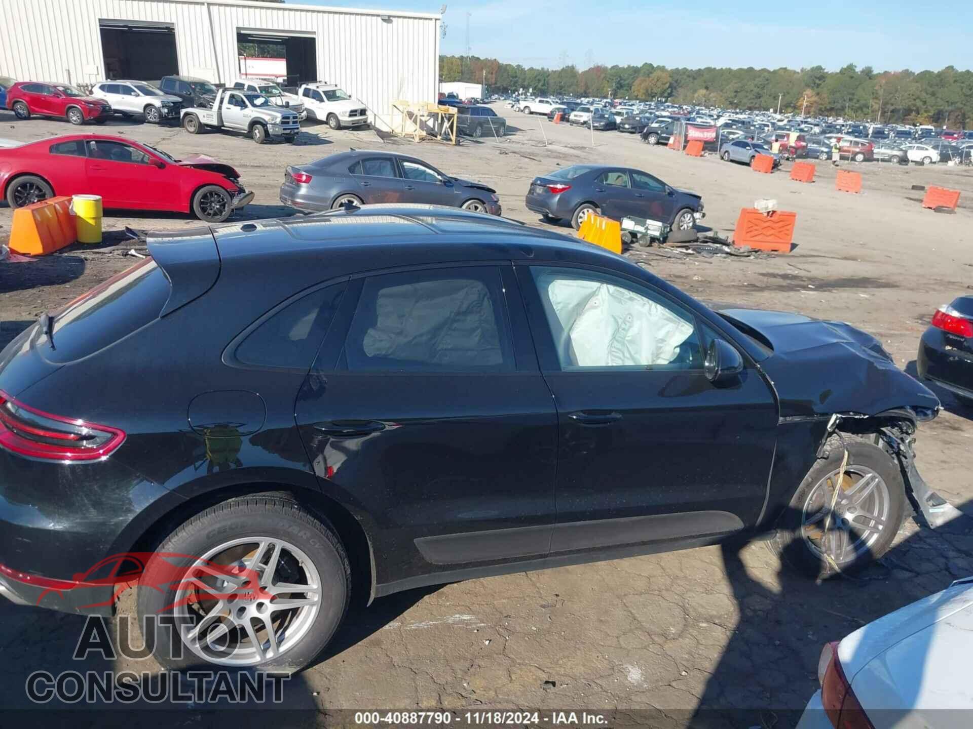 PORSCHE MACAN 2018 - WP1AA2A51JLB03644