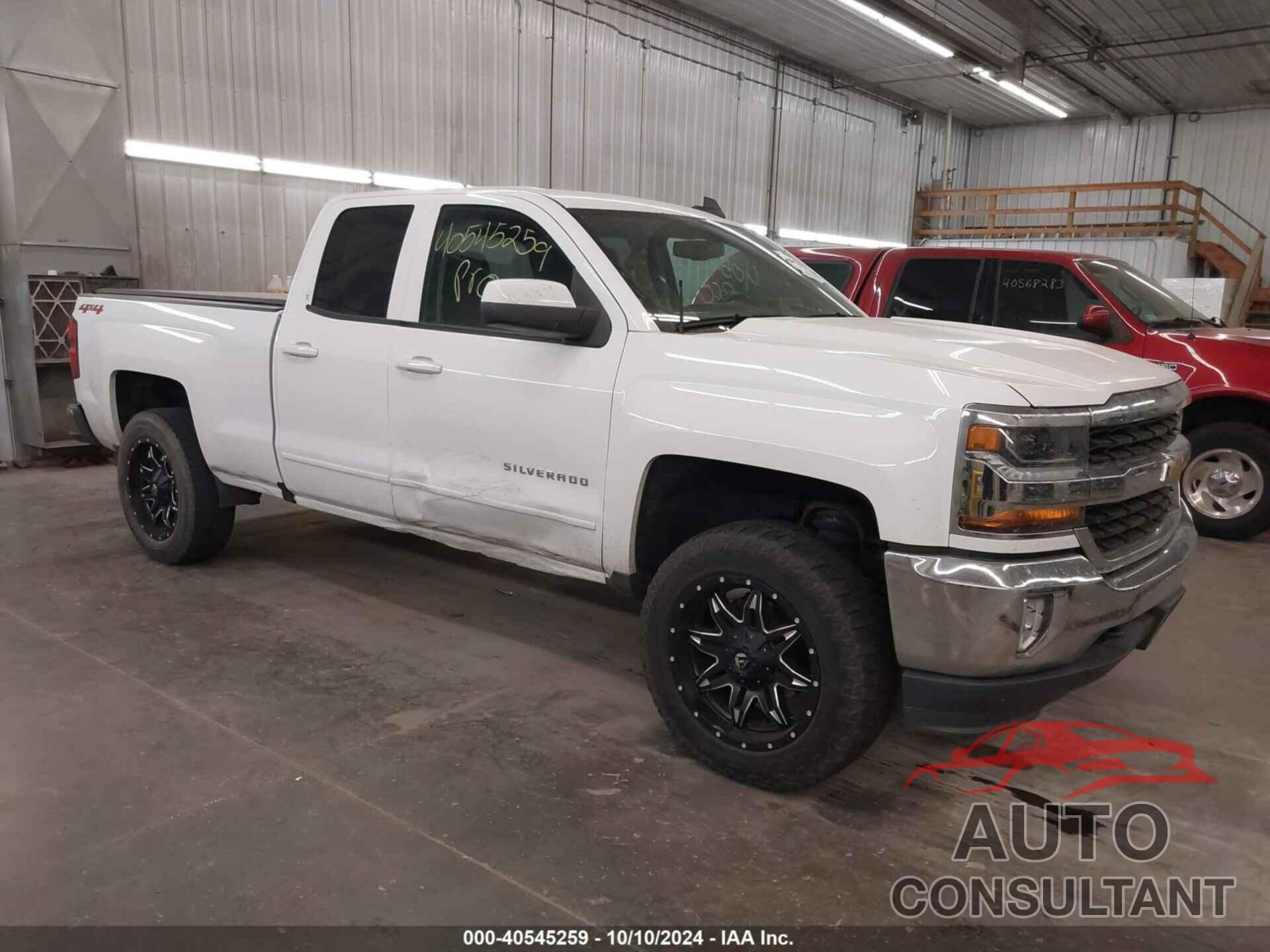 CHEVROLET SILVERADO 1500 2018 - 2GCVKREC7J1103817