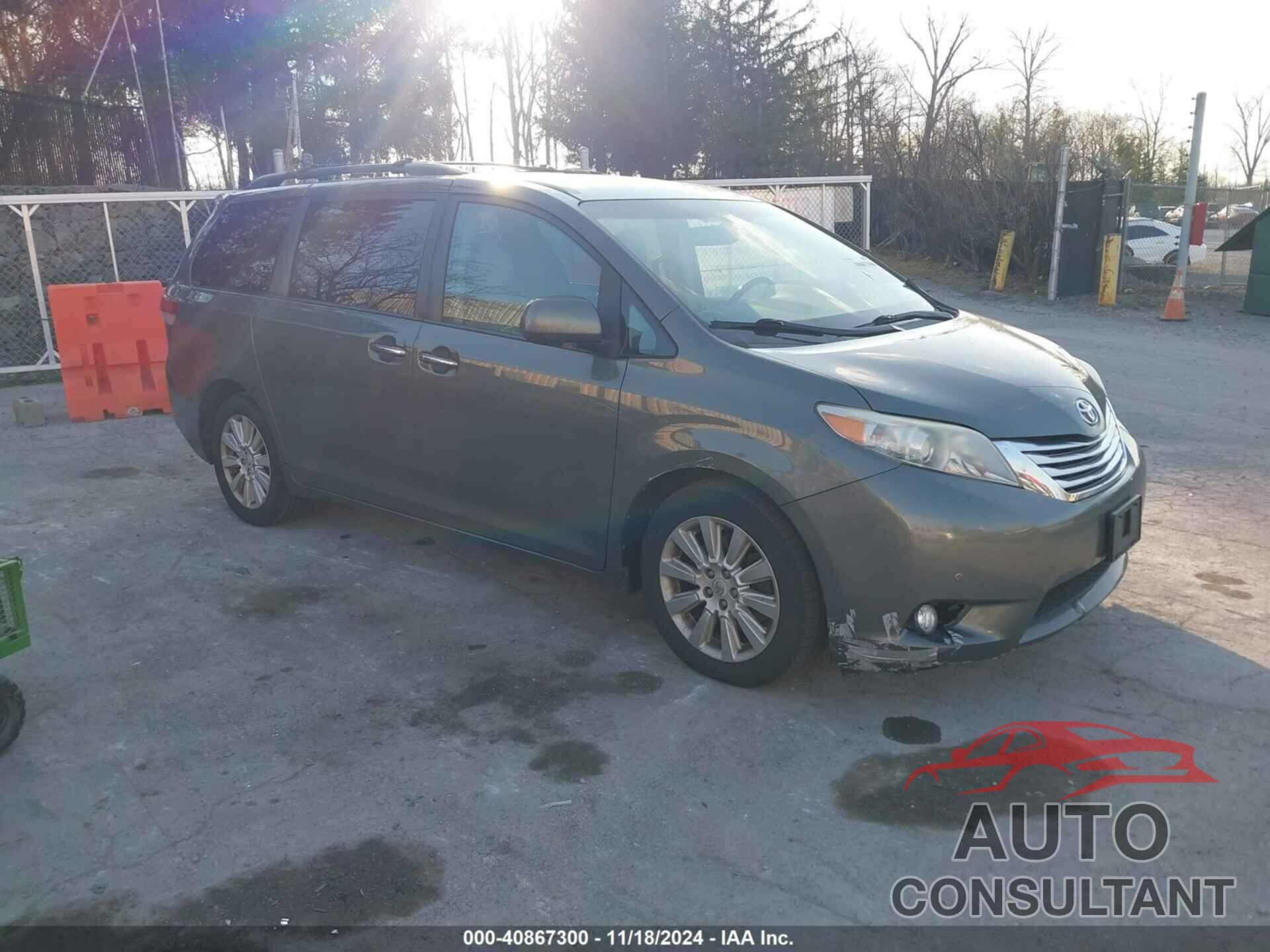 TOYOTA SIENNA 2011 - 5TDDK3DC9BS005490