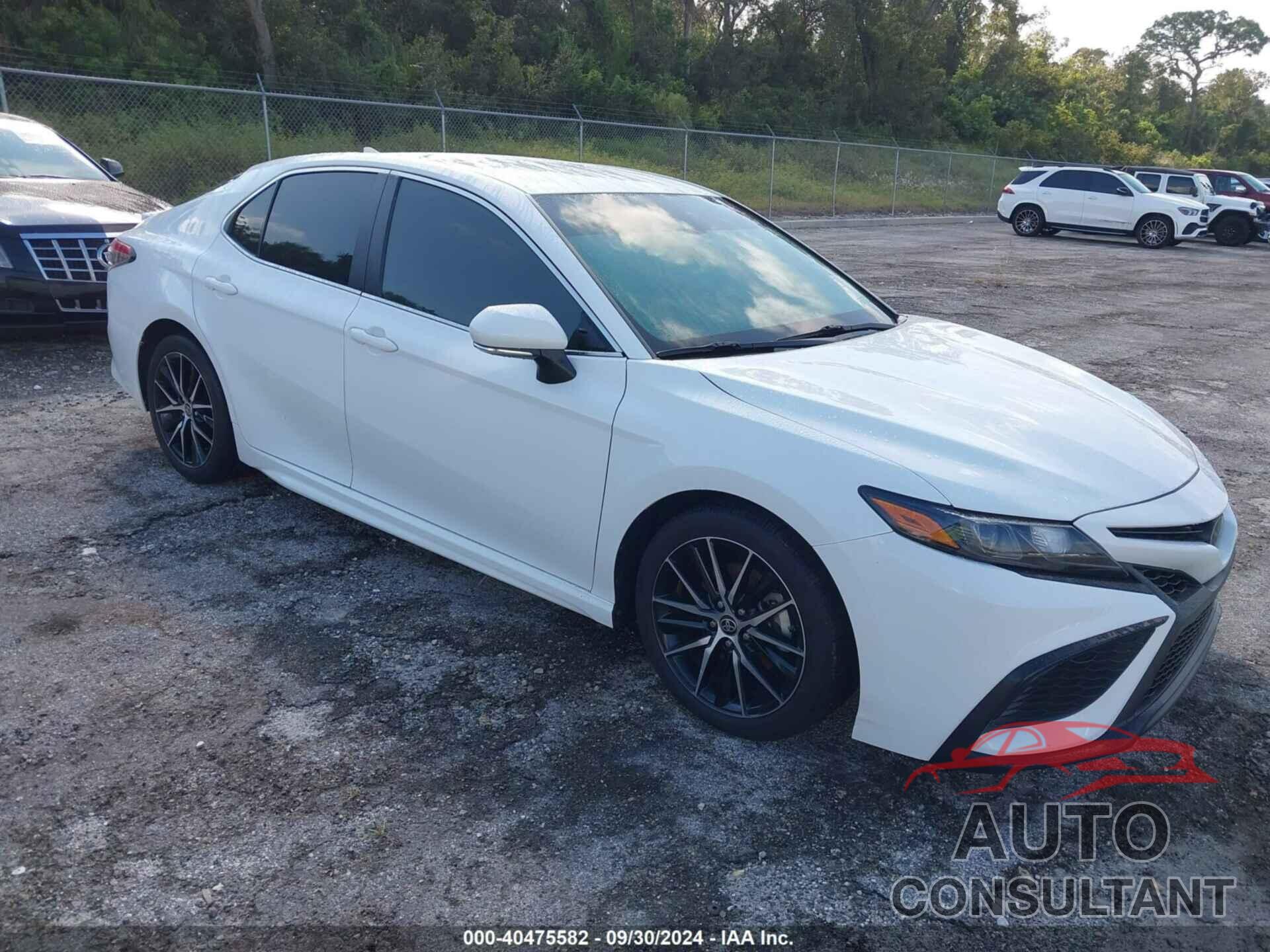 TOYOTA CAMRY 2022 - 4T1G11AK8NU715427