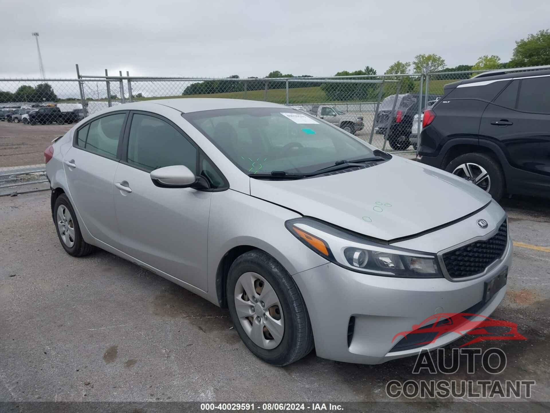 KIA FORTE 2018 - 3KPFK4A71JE182968