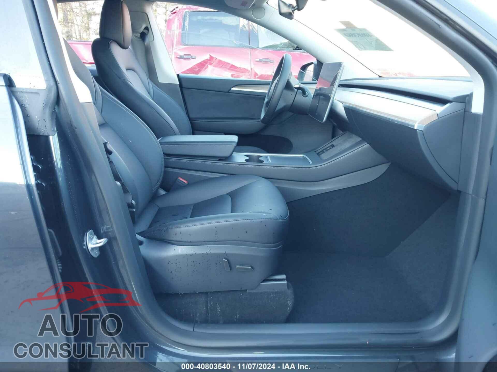 TESLA MODEL Y 2024 - 7SAYGDEE9RA249728