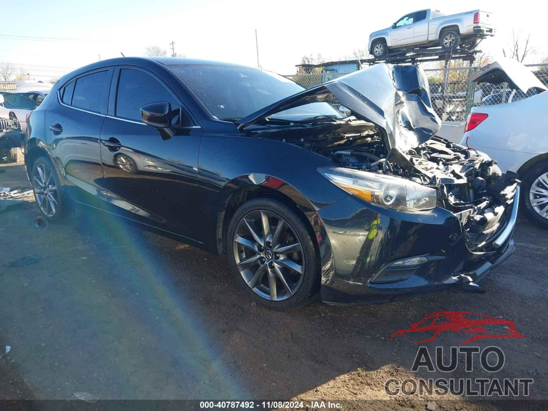 MAZDA MAZDA3 2018 - 3MZBN1L39JM182122