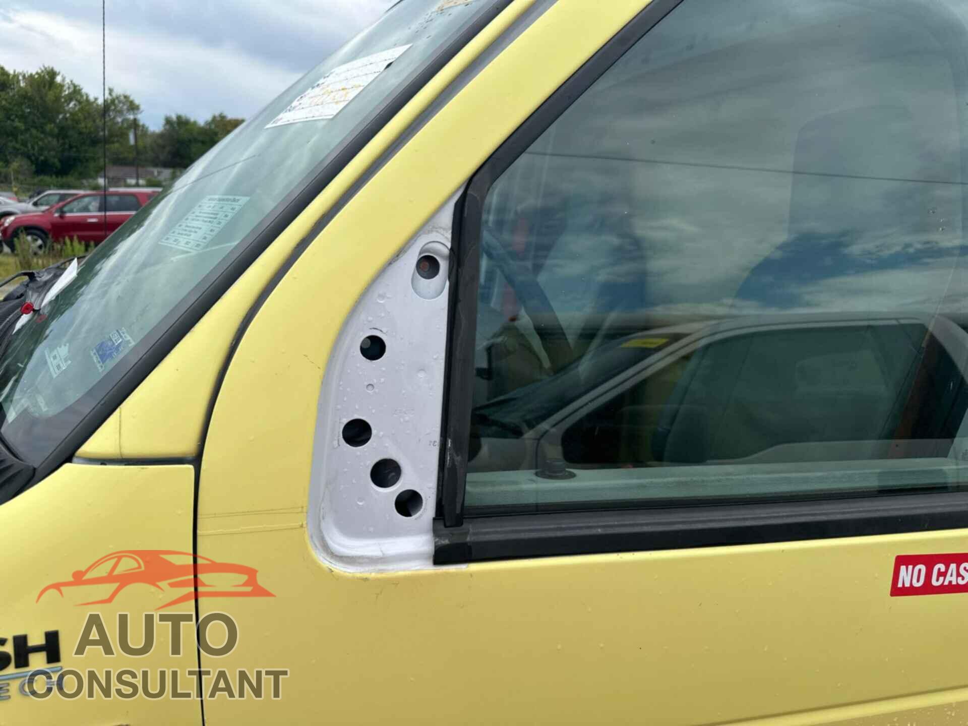 FORD ECONOLINE 2018 - 1FDXE4FS9JDC17763