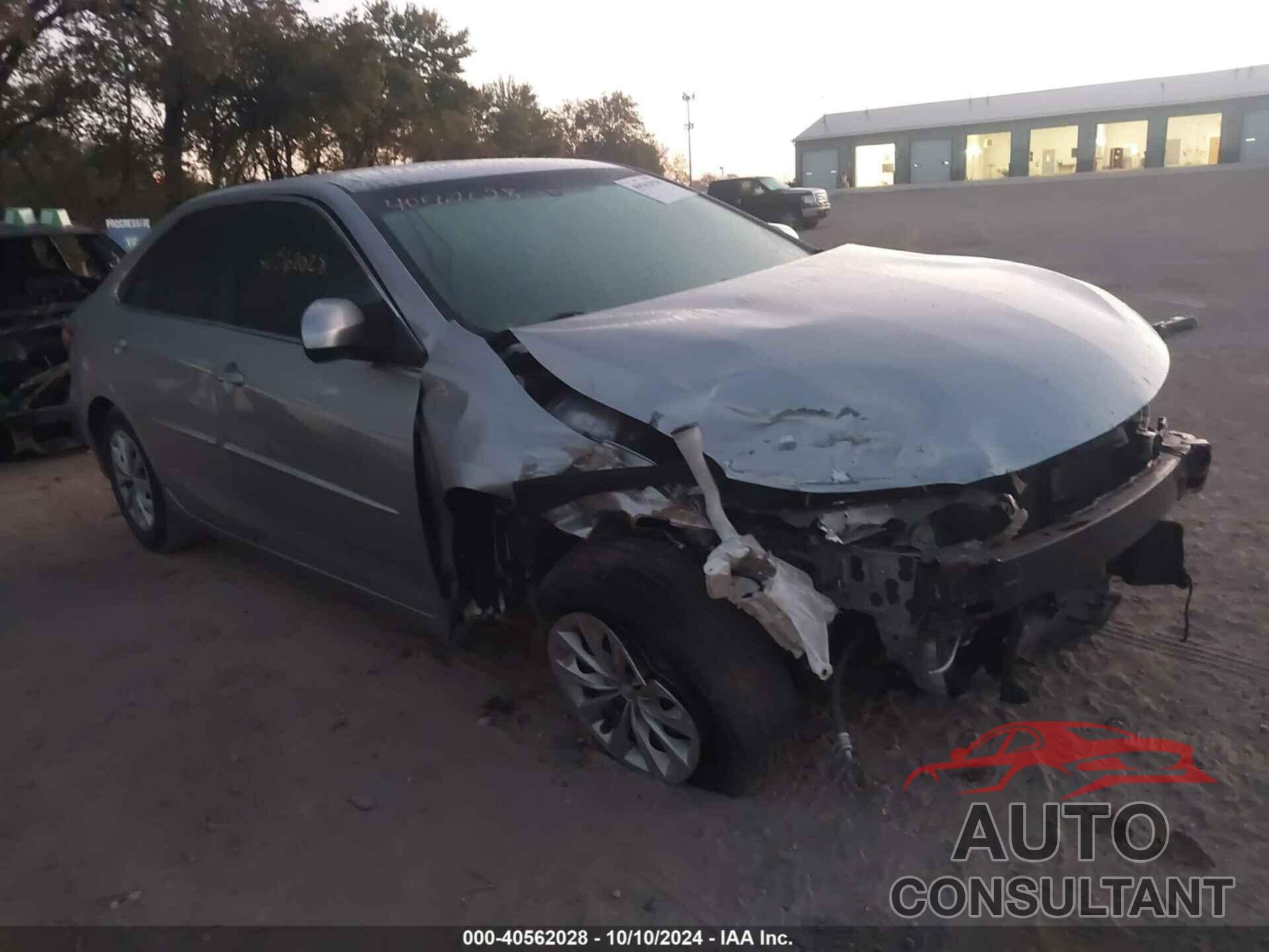 TOYOTA CAMRY 2016 - 4T4BF1FK8GR572153