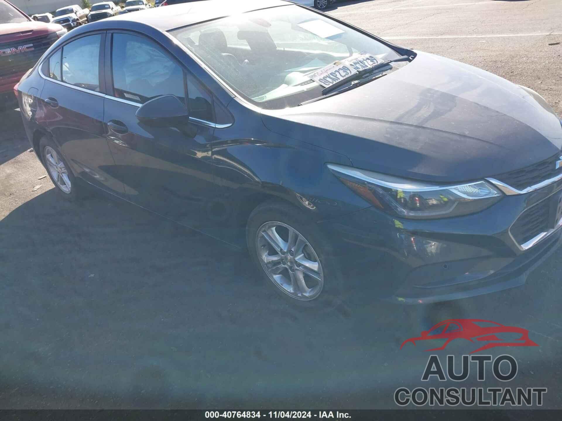 CHEVROLET CRUZE 2018 - 1G1BE5SM7J7163737