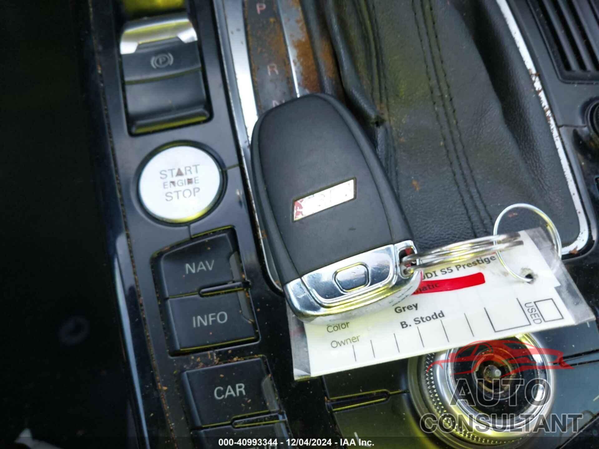 AUDI S5 2012 - WAUVVAFR4CA008133