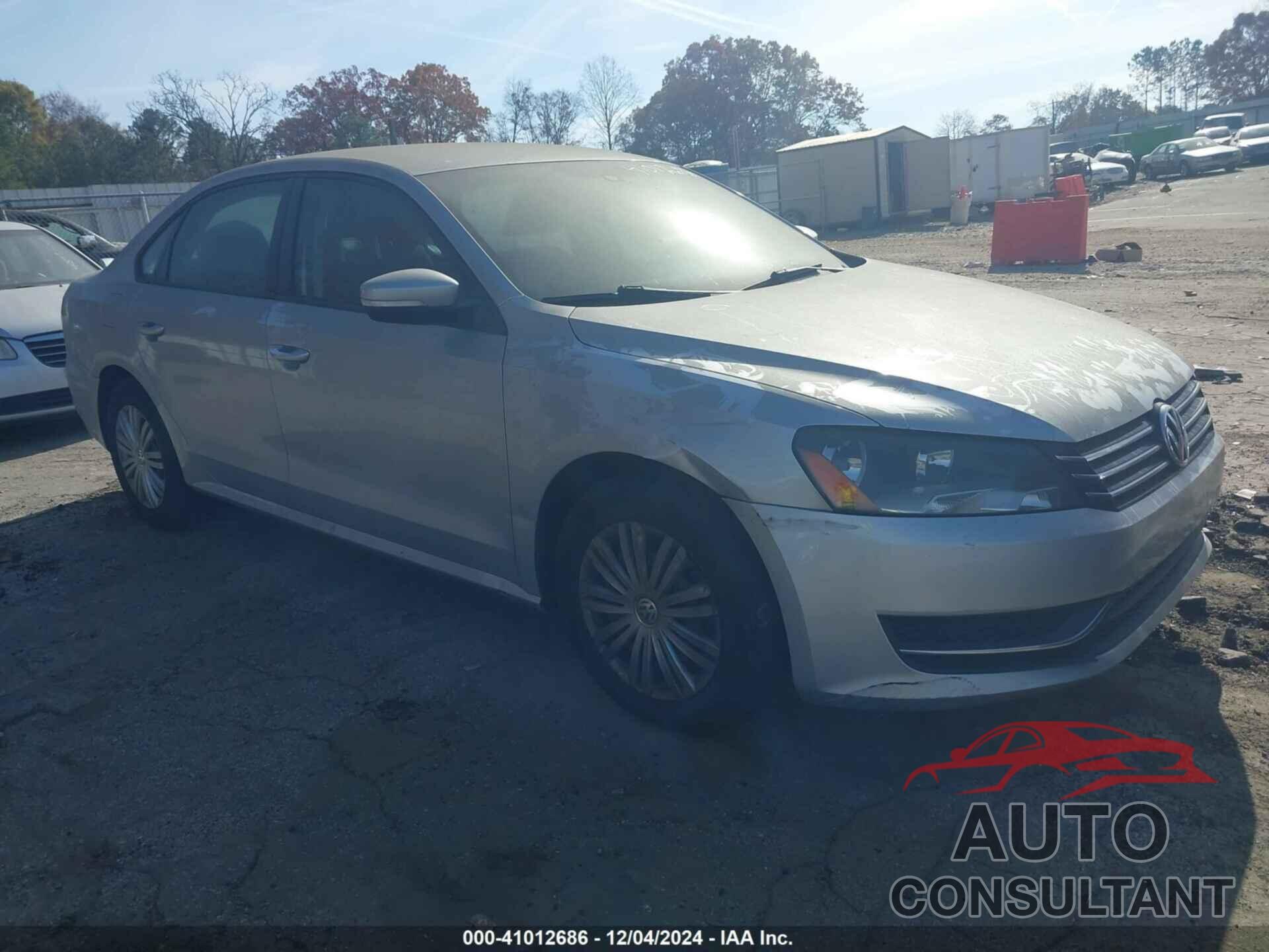 VOLKSWAGEN PASSAT 2015 - 1VWAS7A32FC083497