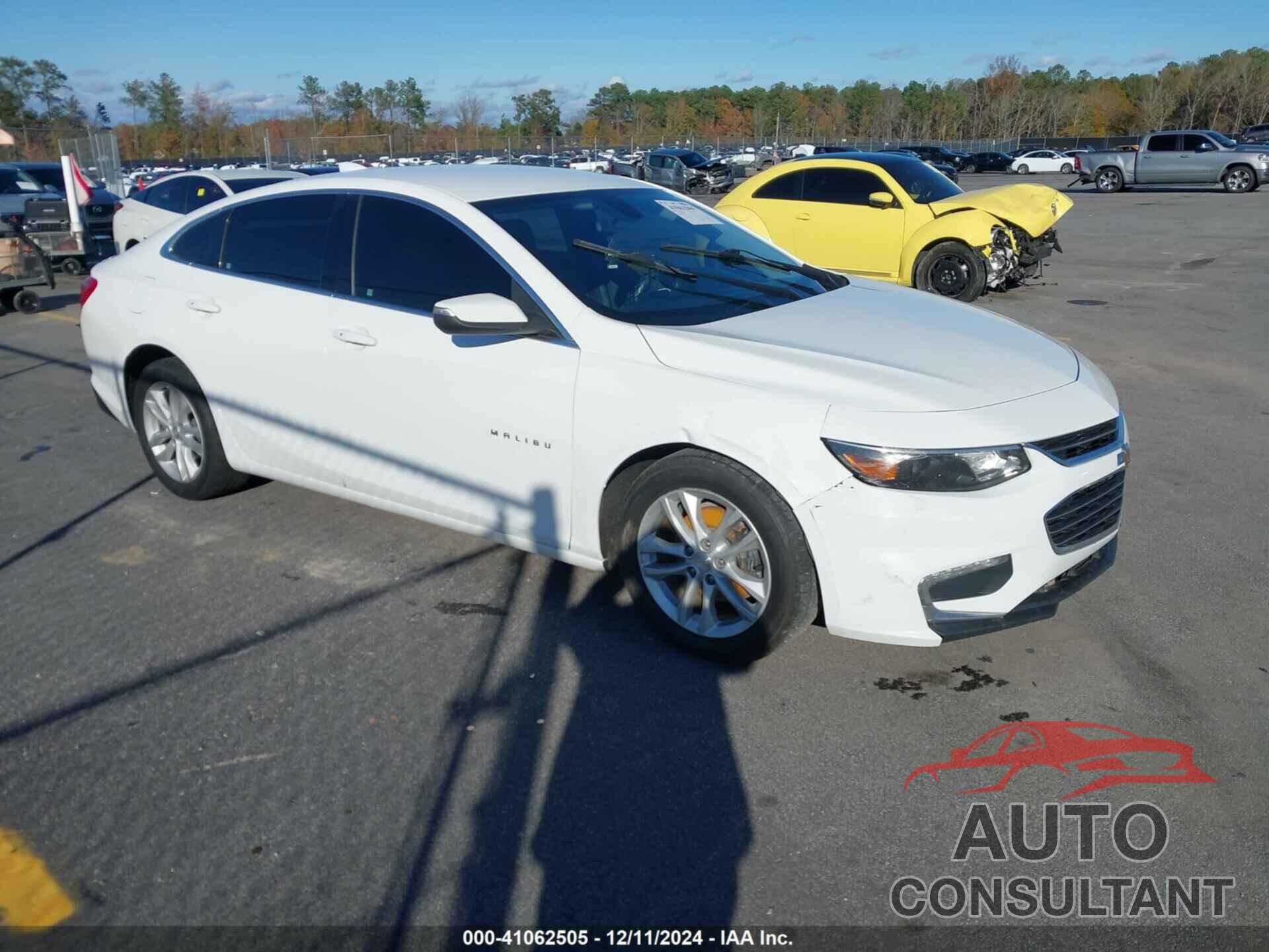 CHEVROLET MALIBU 2018 - 1G1ZD5ST8JF145908