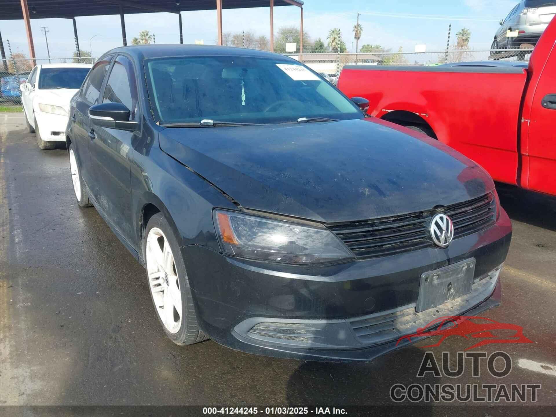 VOLKSWAGEN JETTA 2011 - 3VWDZ7AJXBM047797