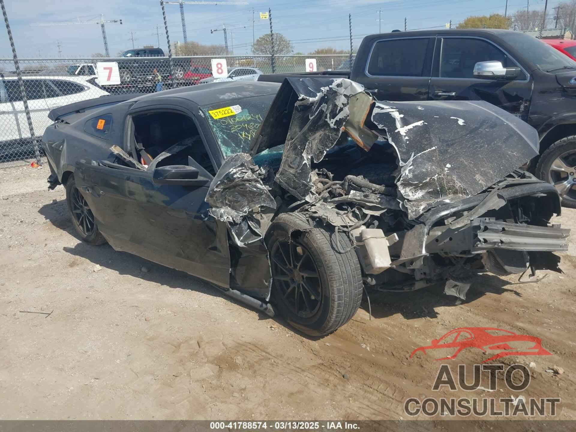 FORD MUSTANG 2014 - 1ZVBP8AM4E5304802