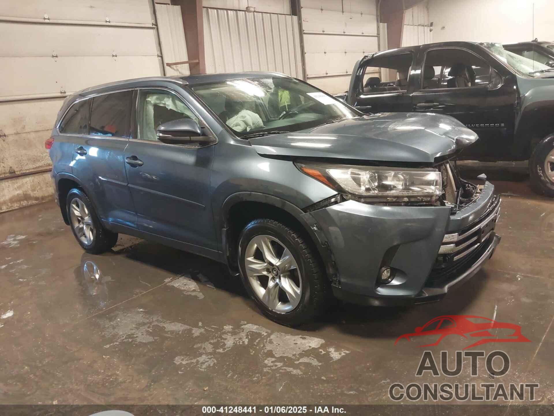 TOYOTA HIGHLANDER 2019 - 5TDDZRFH4KS928984