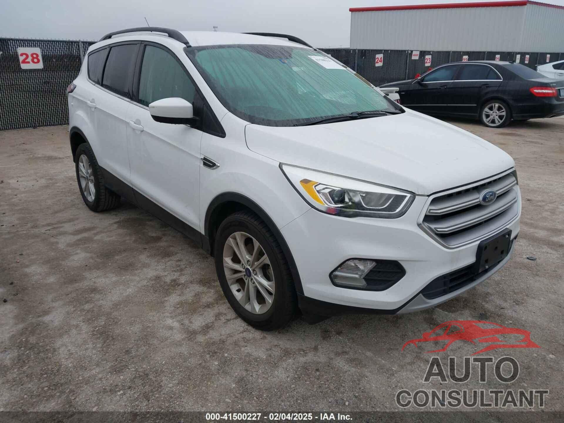FORD ESCAPE 2017 - 1FMCU0GD1HUA60041