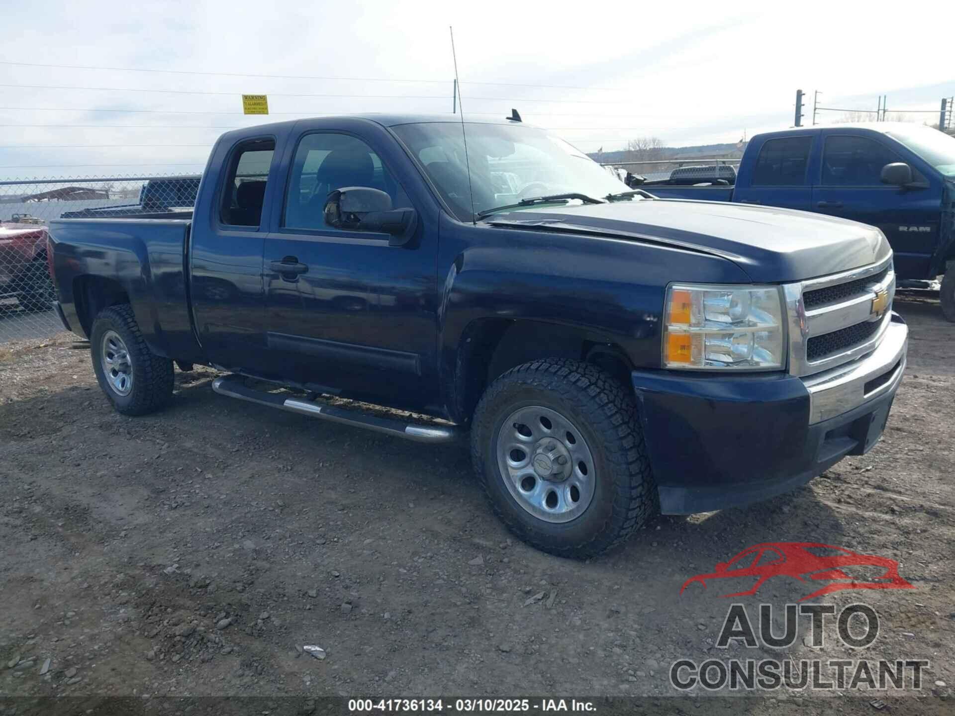 CHEVROLET SILVERADO 1500 2011 - 1GCRCREA3BZ114237