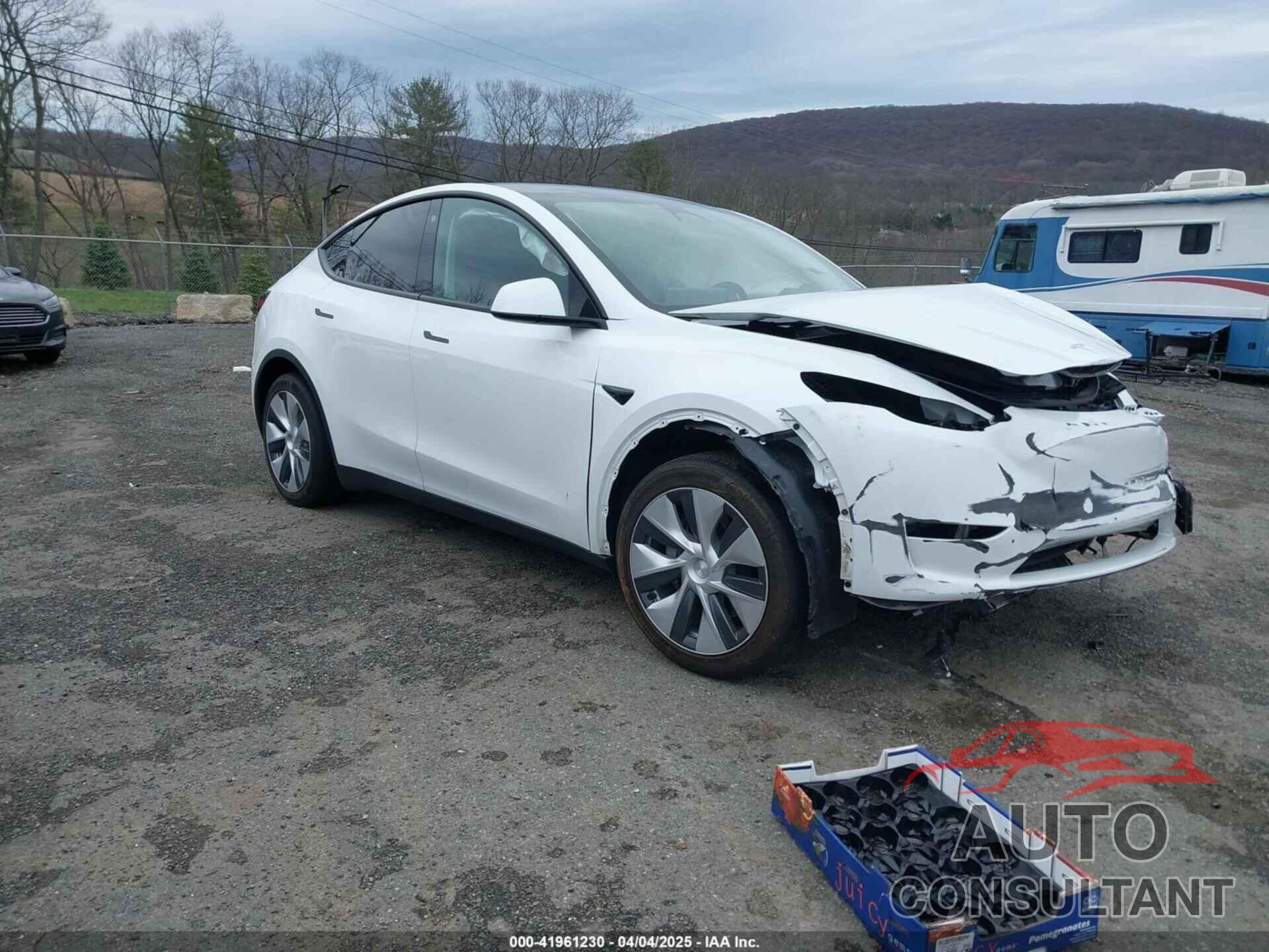 TESLA MODEL Y 2023 - 7SAYGDEEXPF684287