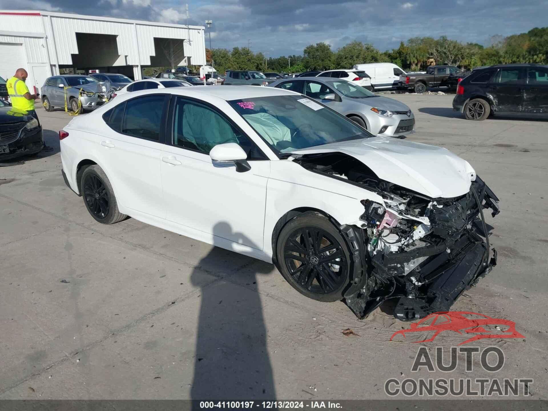TOYOTA CAMRY 2025 - 4T1DAACKXSU528878