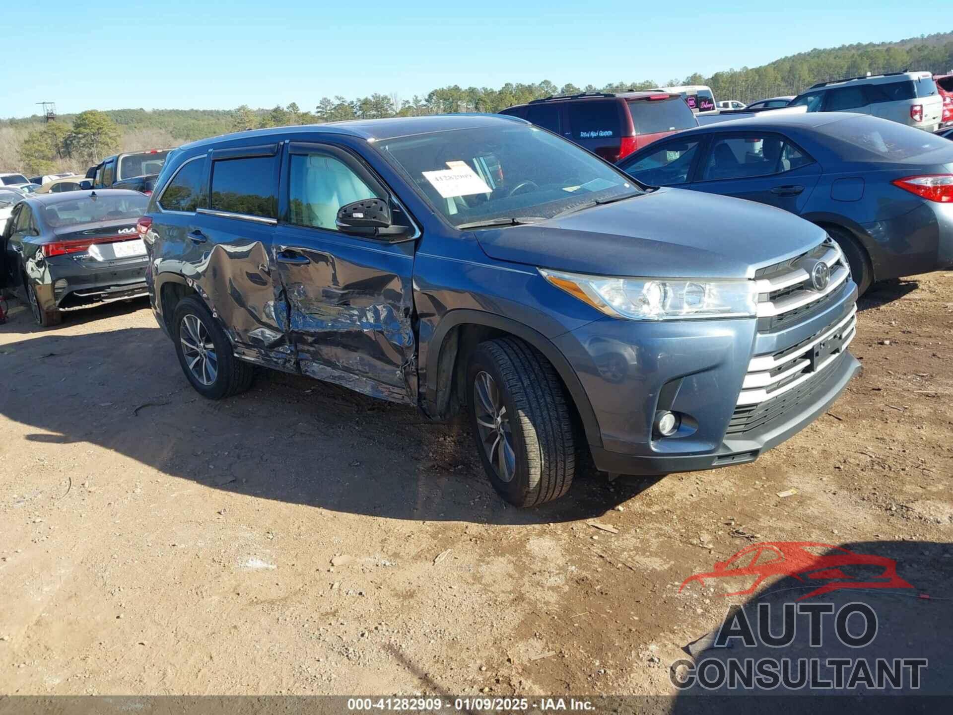 TOYOTA HIGHLANDER 2019 - 5TDKZRFH0KS301318