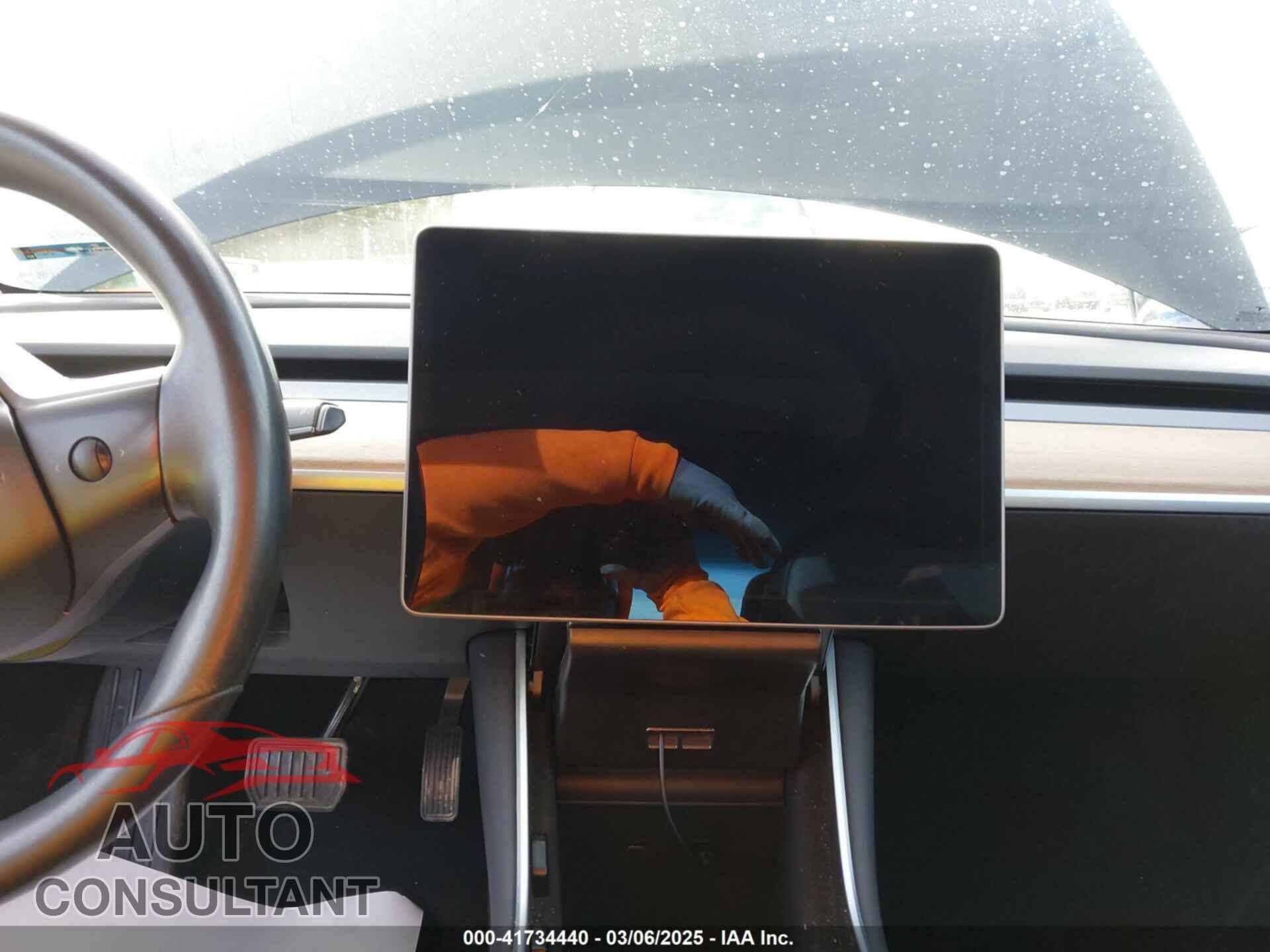 TESLA MODEL 3 2019 - 5YJ3E1EA8KF192908