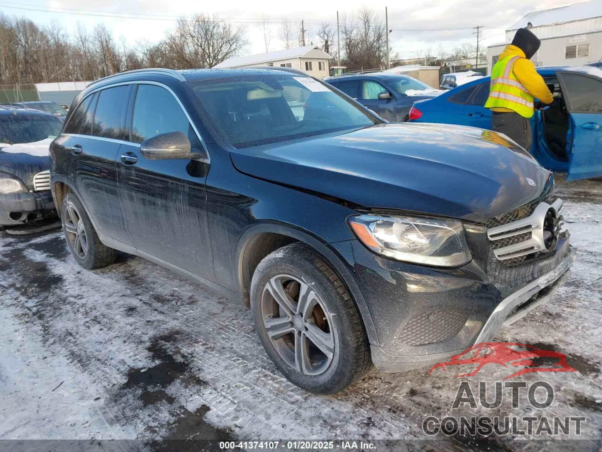 MERCEDES-BENZ GLC 300 2016 - WDC0G4KB6GF012852
