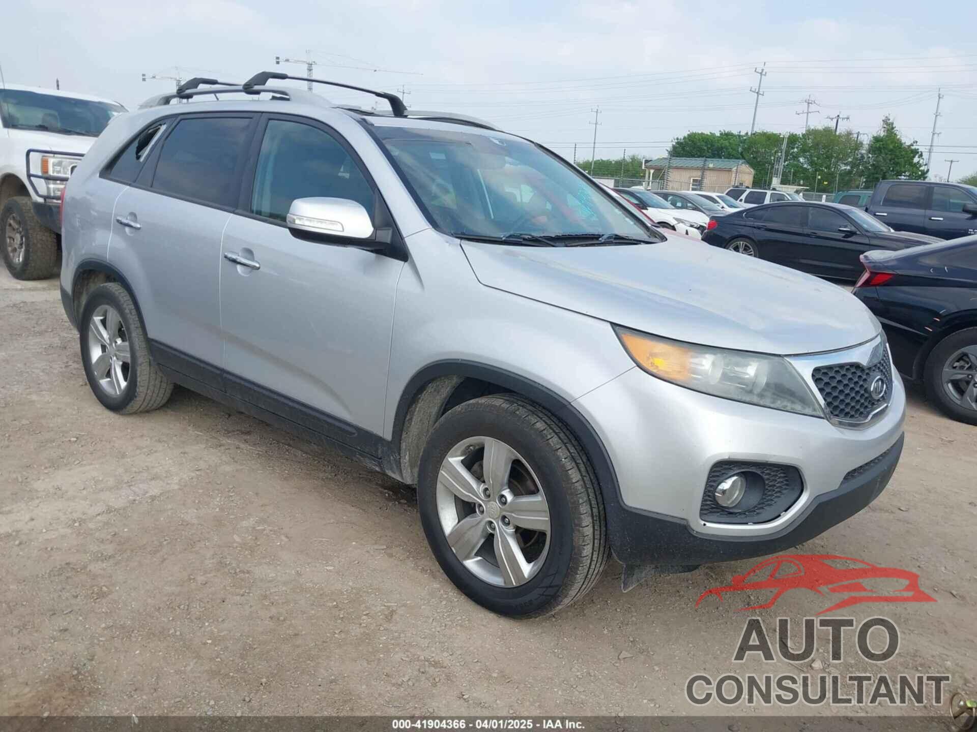 KIA SORENTO 2013 - 5XYKU4A22DG413476