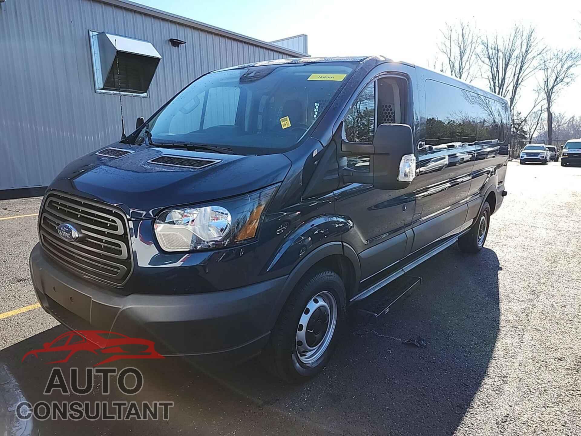 FORD TRANSIT-150 2017 - 1FTYE9ZM2HKA62420