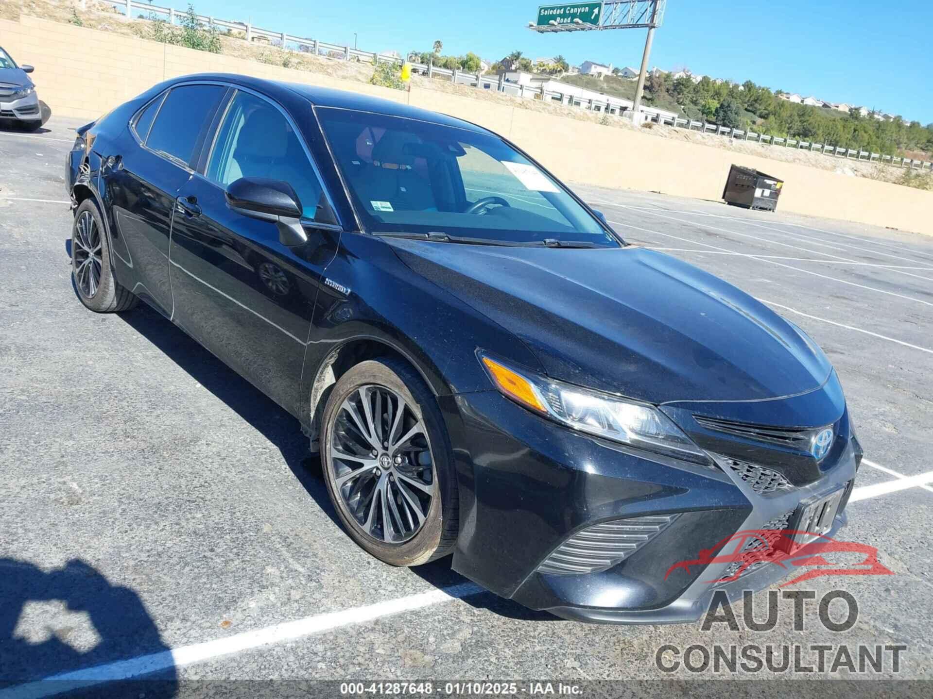 TOYOTA CAMRY HYBRID 2018 - 4T1B21HKXJU007932