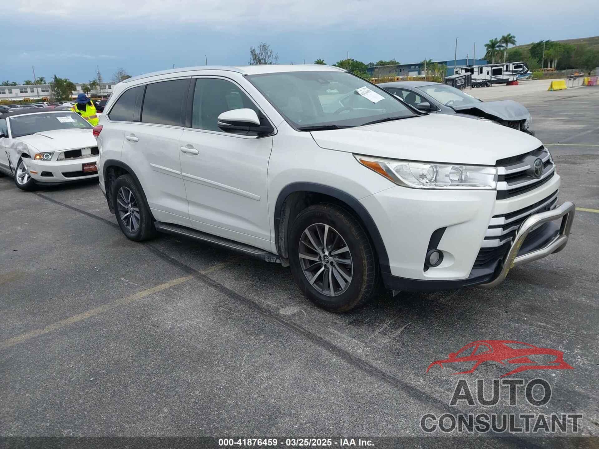 TOYOTA HIGHLANDER 2017 - 5TDJZRFH4HS516480