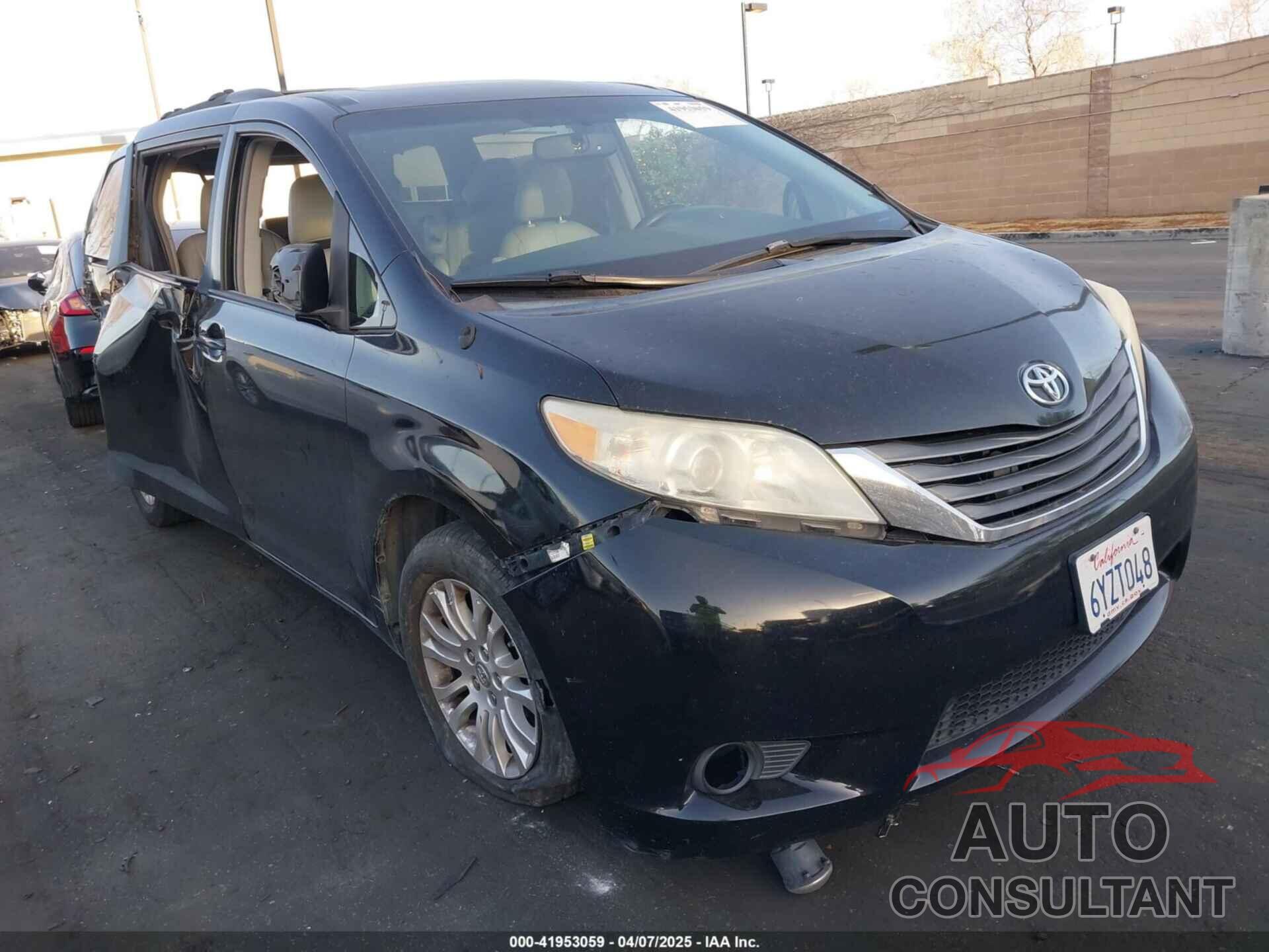 TOYOTA SIENNA 2013 - 5TDYK3DC2DS292627