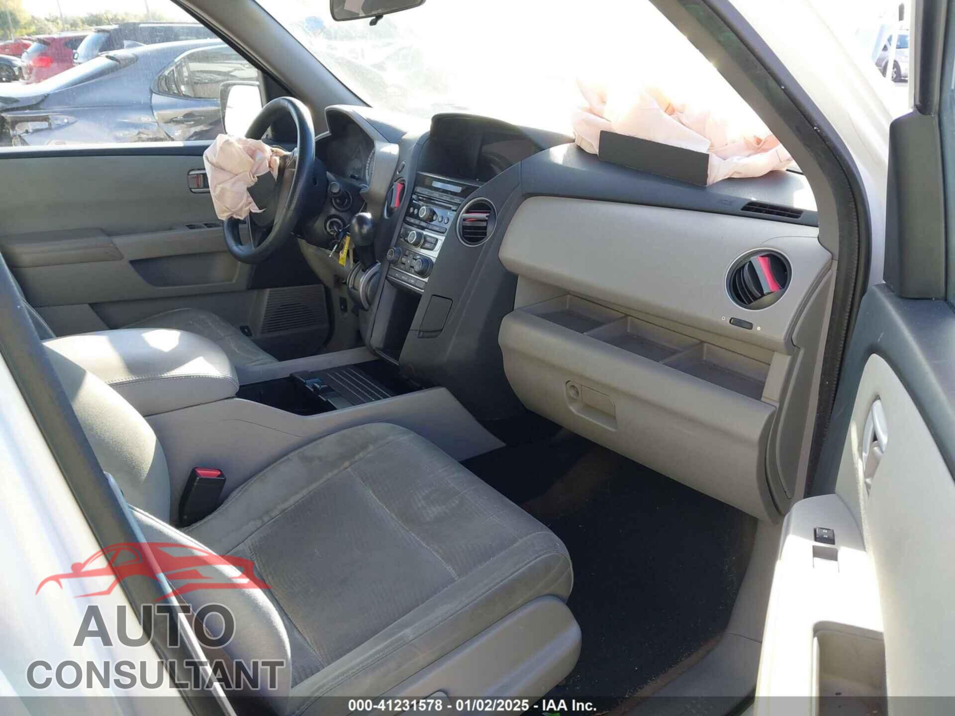 HONDA PILOT 2015 - 5FNYF3H22FB013108