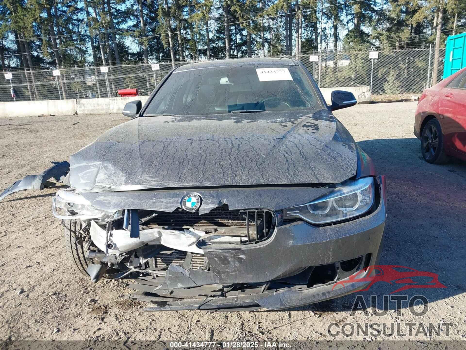 BMW 328I 2013 - WBA3B5G51DNS04317