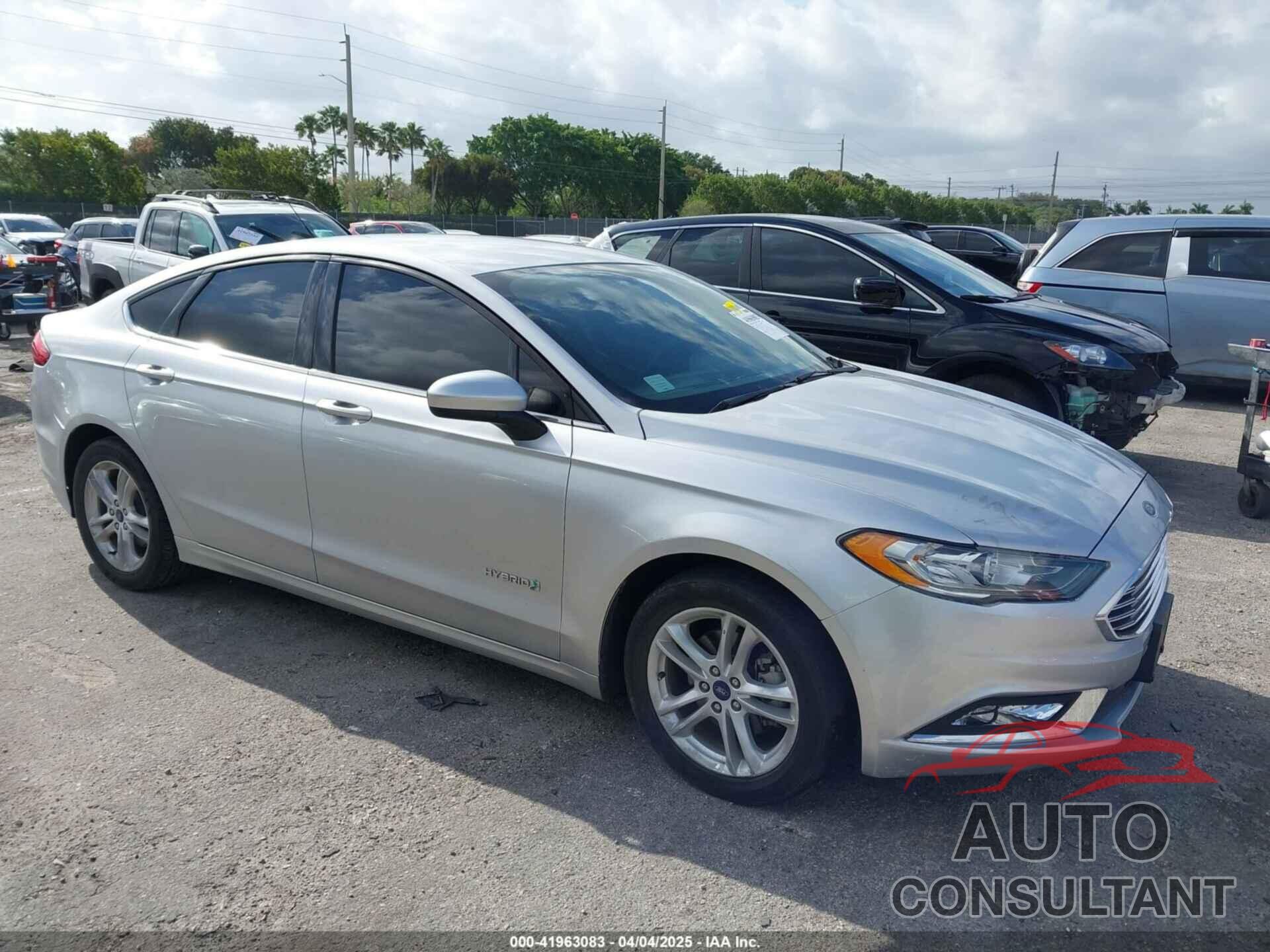 FORD FUSION HYBRID 2018 - 3FA6P0LU2JR281231